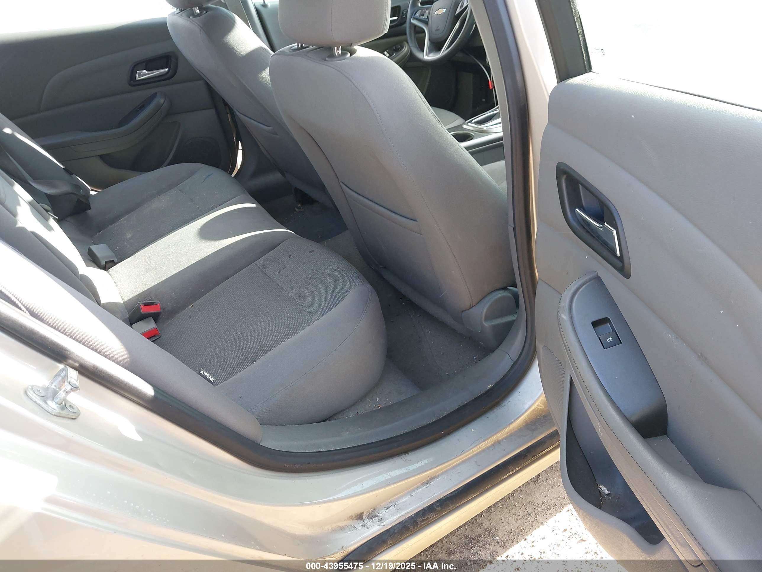 CHEVROLET MALIBU image 8