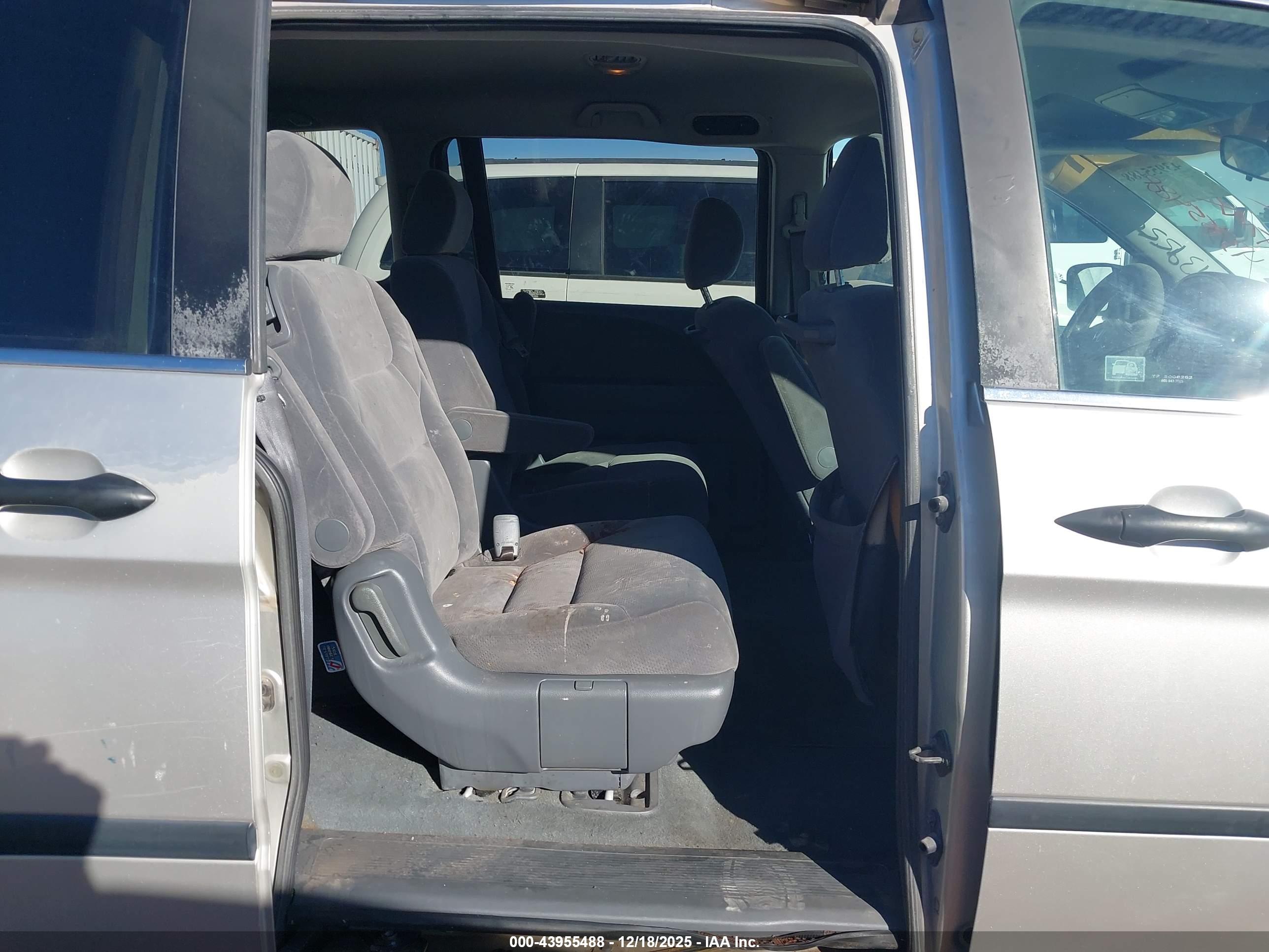 HONDA ODYSSEY image 8