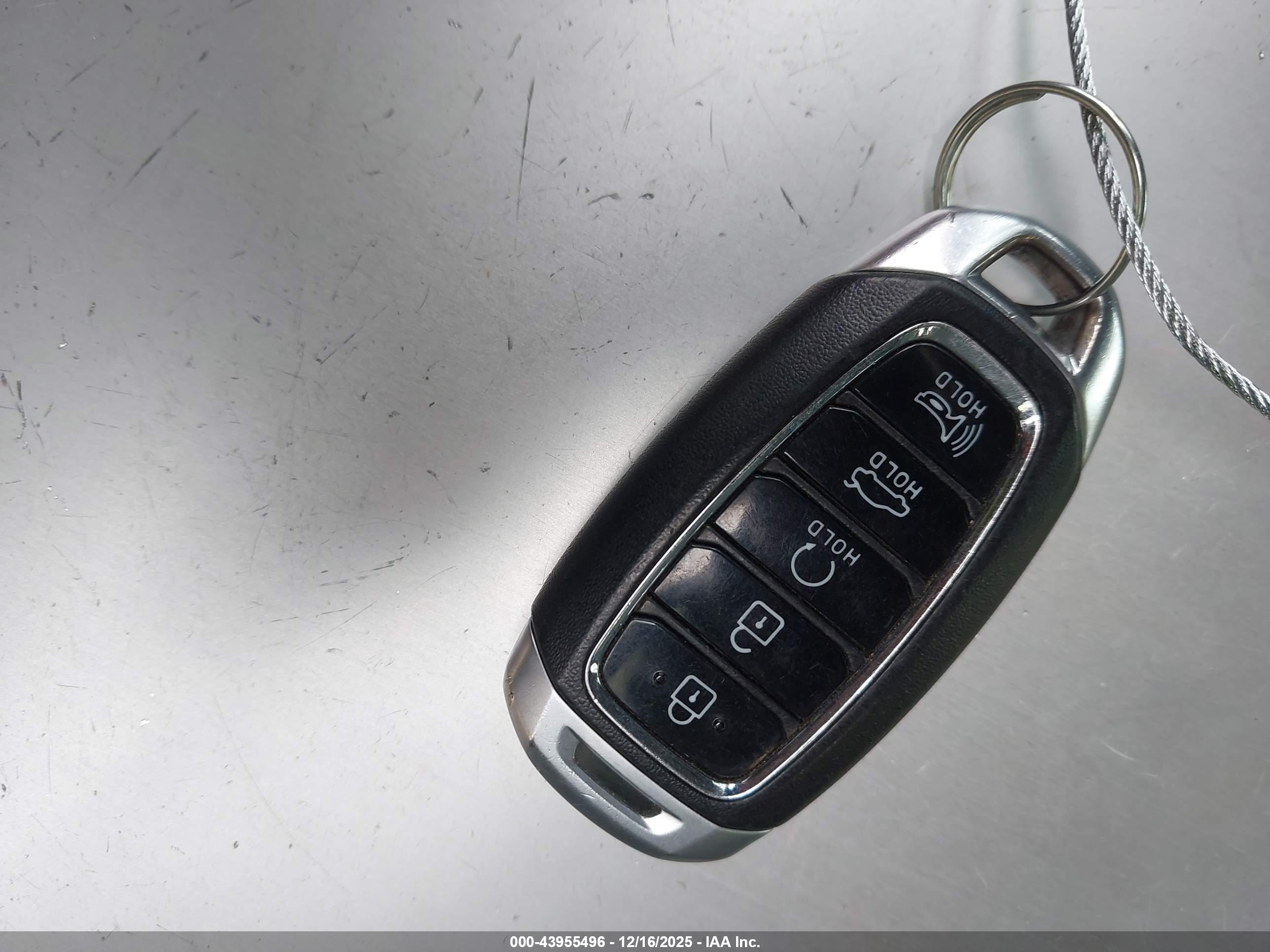 HYUNDAI ELANTRA image 11