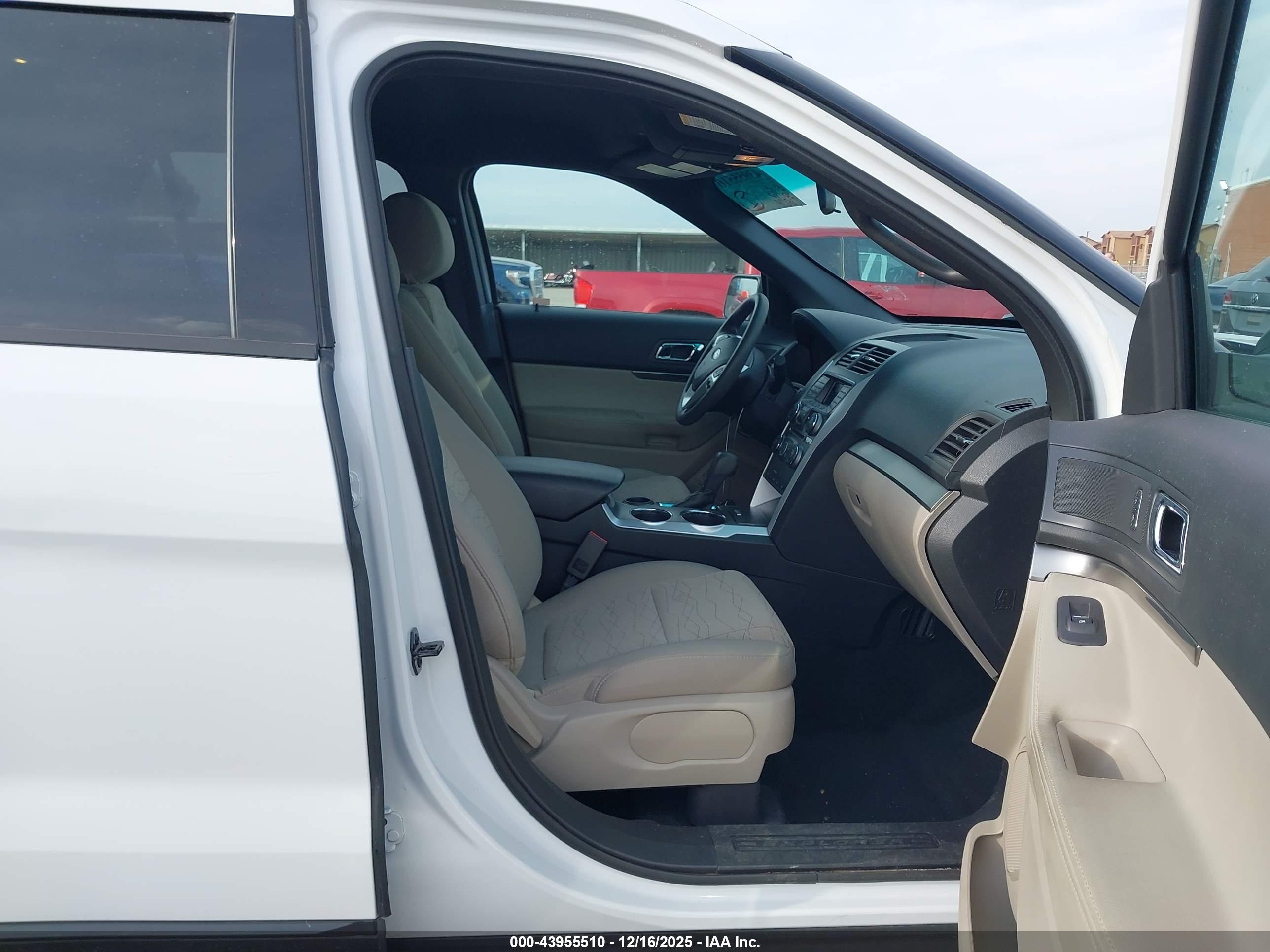 FORD EXPLORER image 5