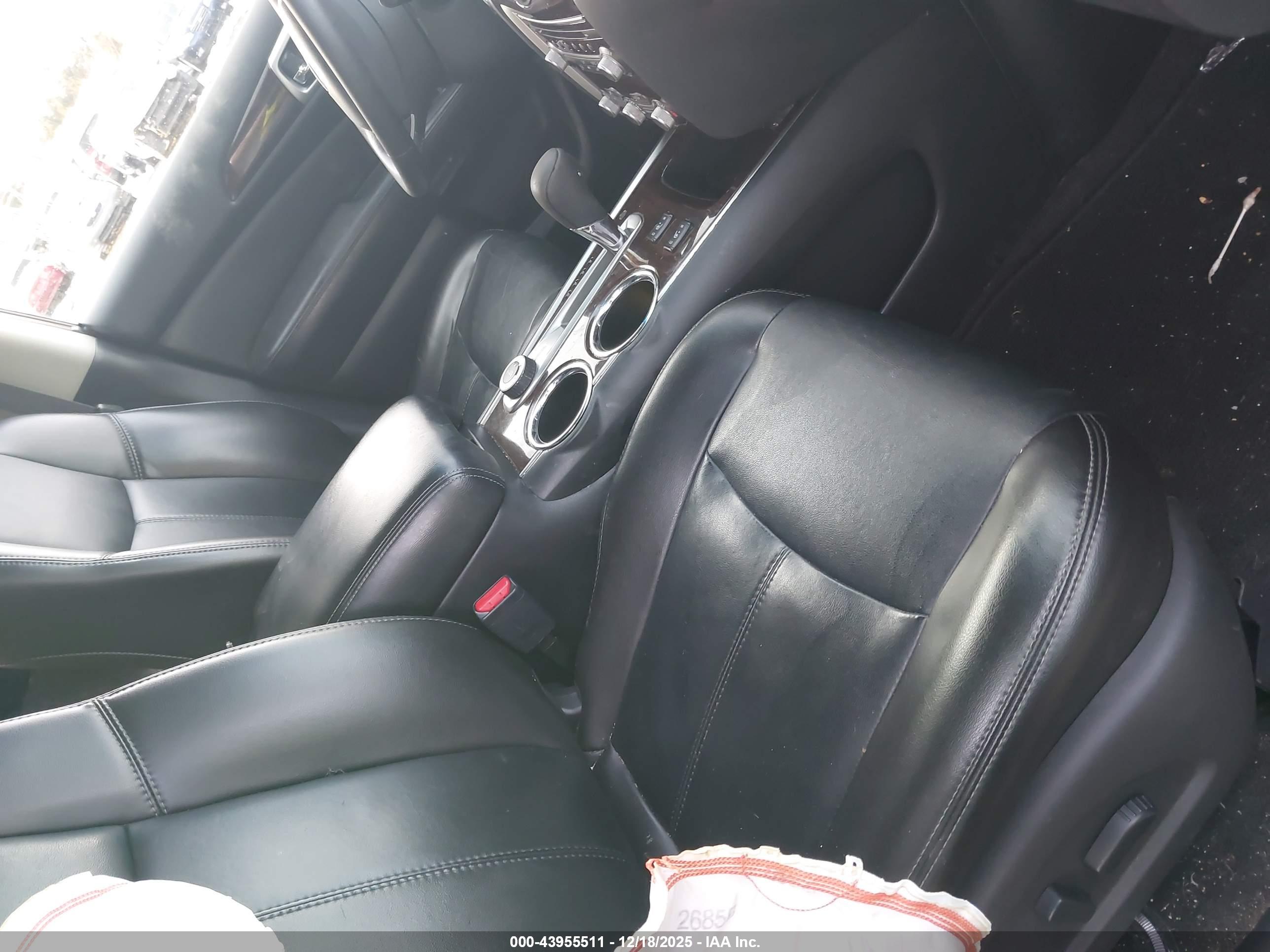 NISSAN PATHFINDER image 5