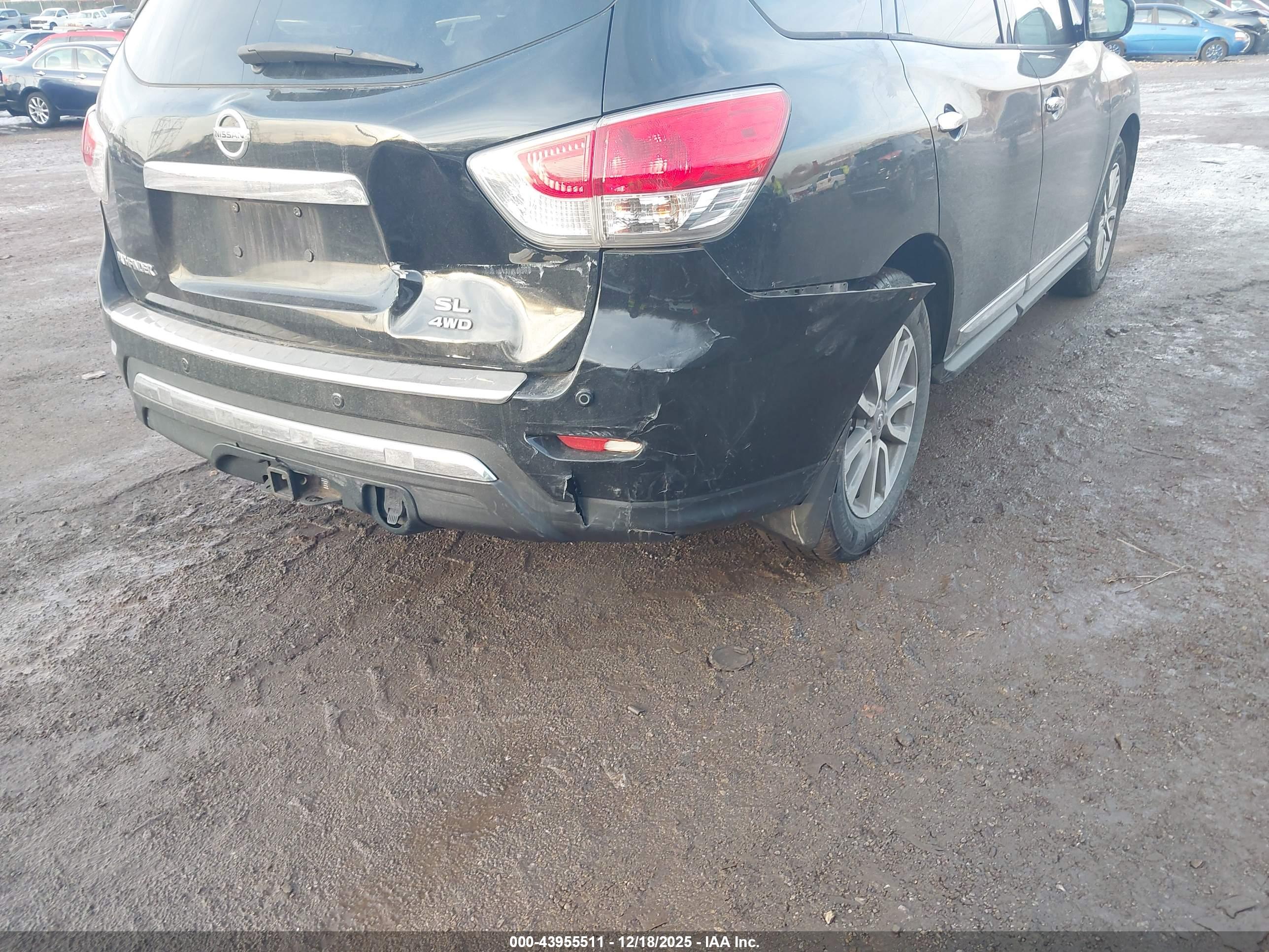 NISSAN PATHFINDER image 6