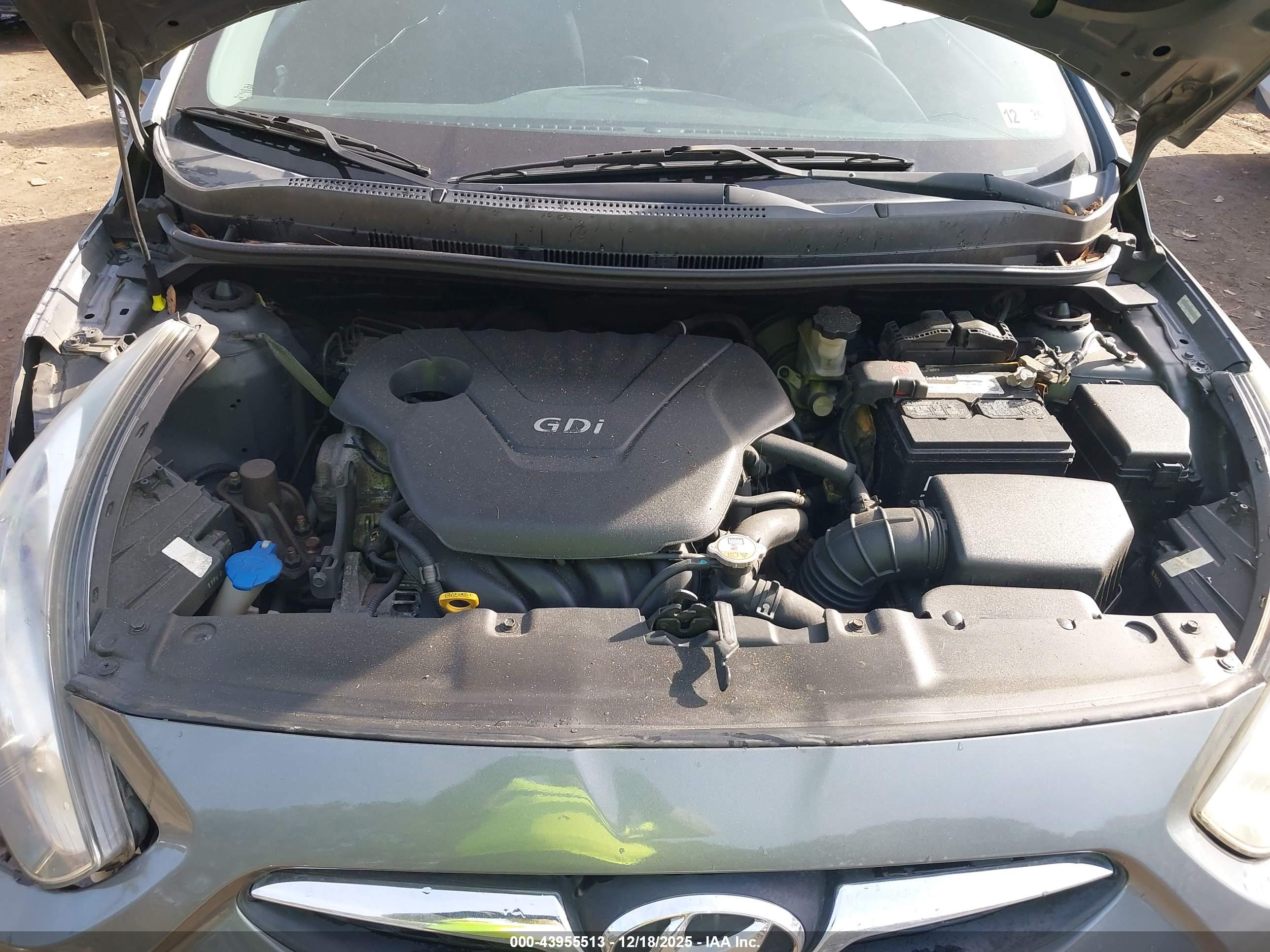 HYUNDAI ACCENT image 10