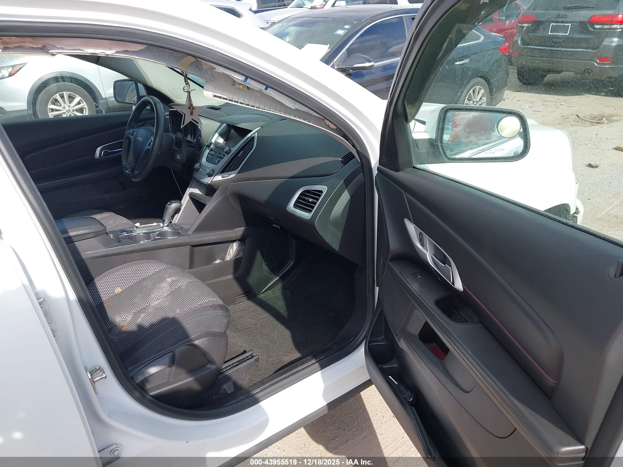 GMC TERRAIN image 5