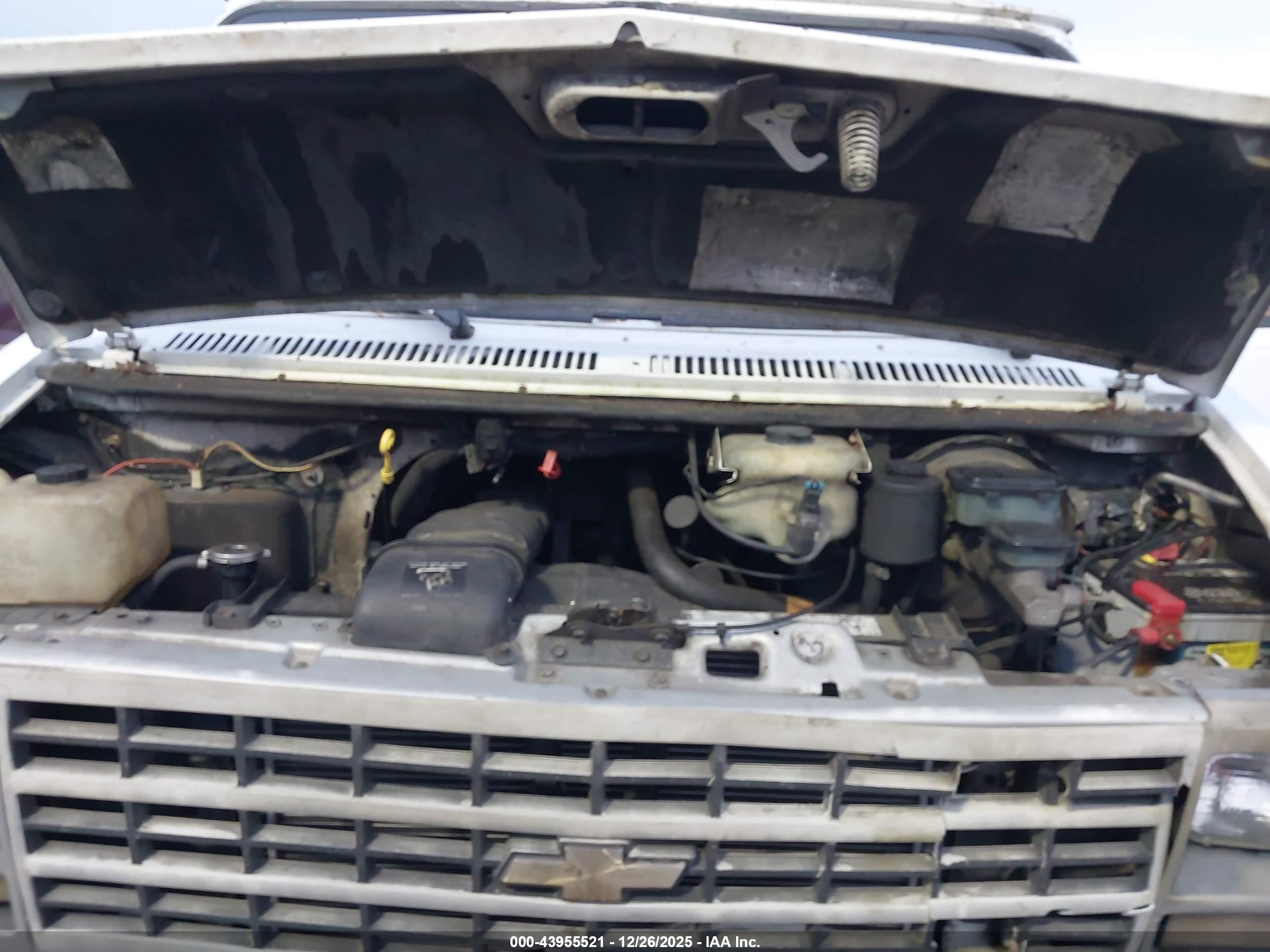 CHEVROLET G20 image 10