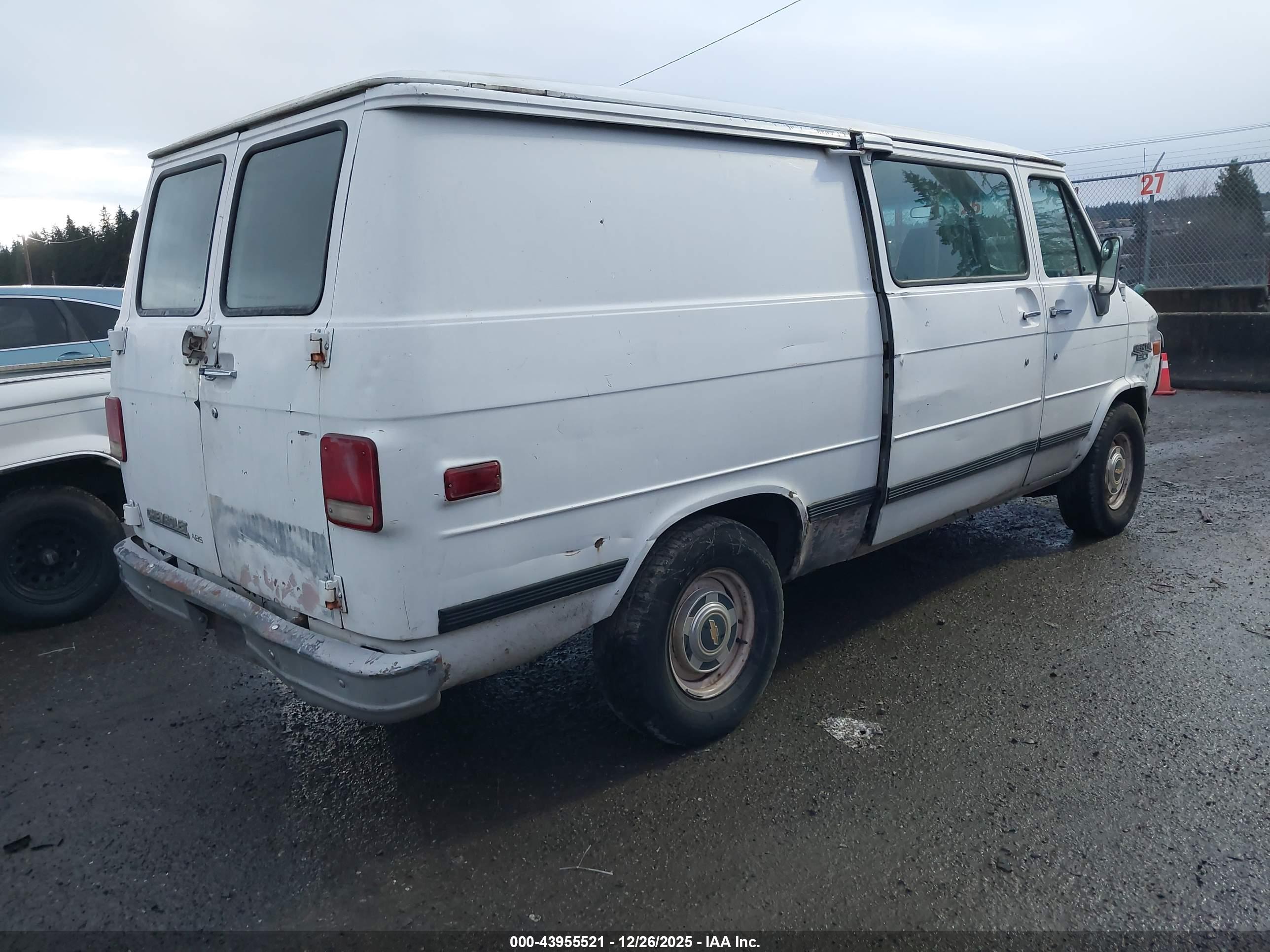 CHEVROLET G20 image 4