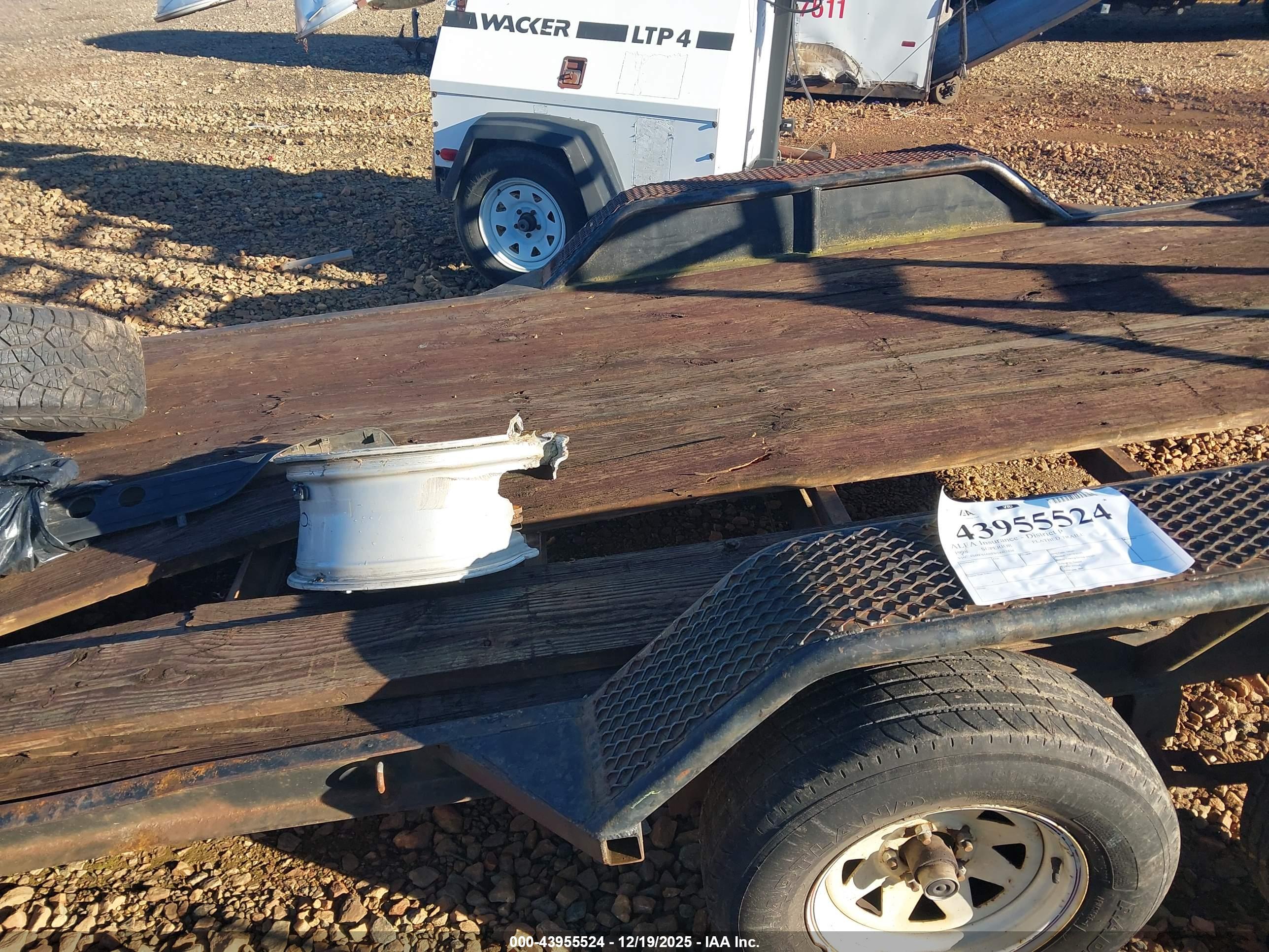 SUPERIOR FLATBED image 6