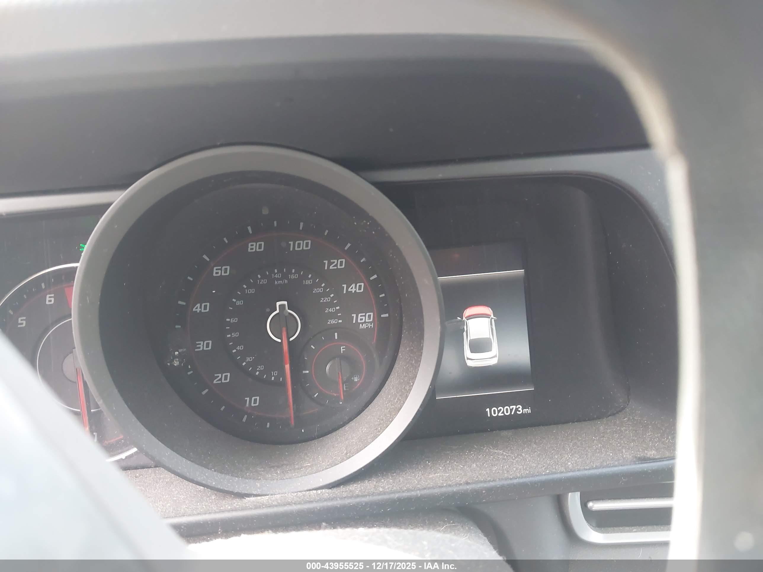 HYUNDAI ELANTRA image 7