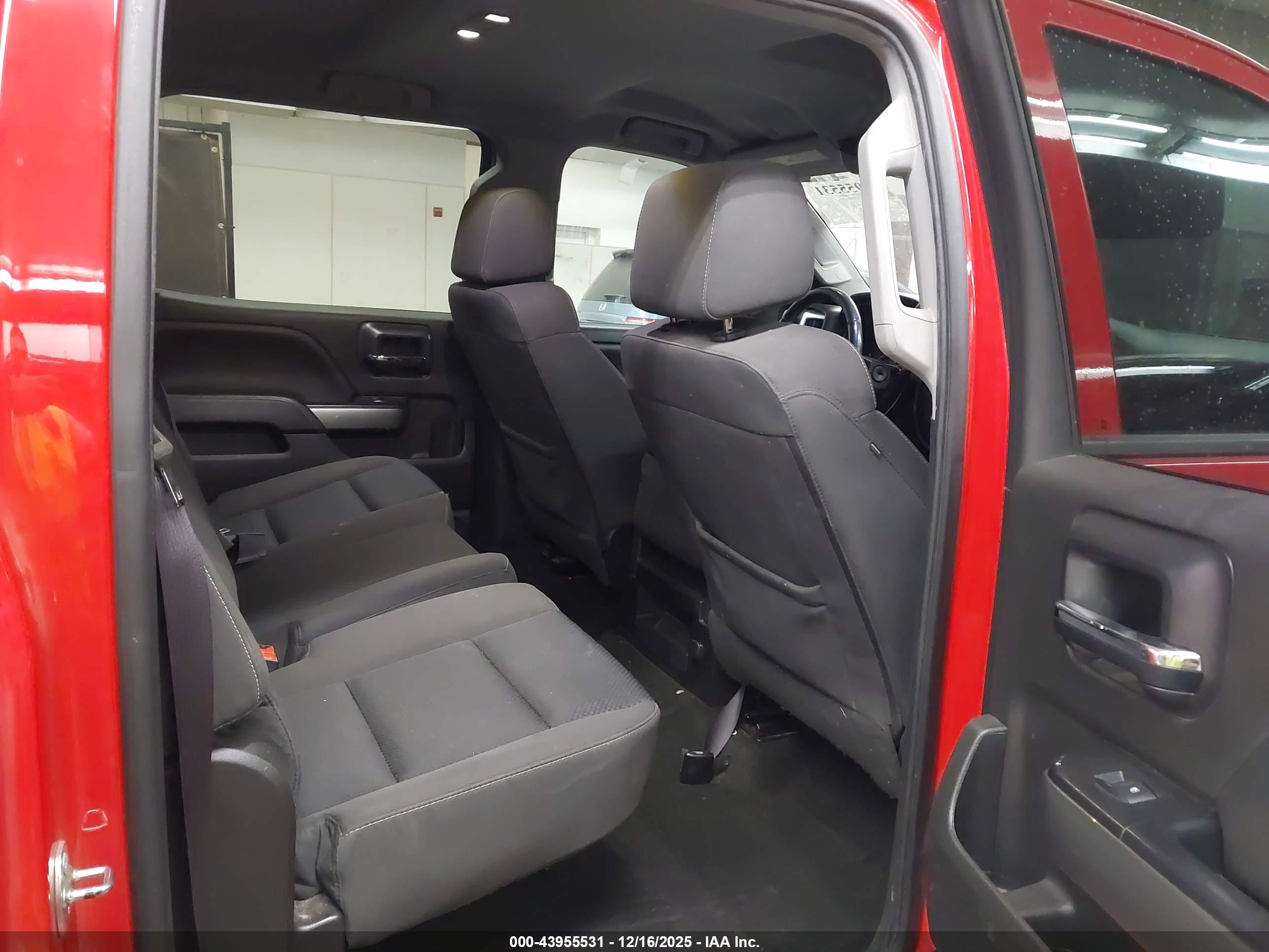 CHEVROLET SILVERADO image 8