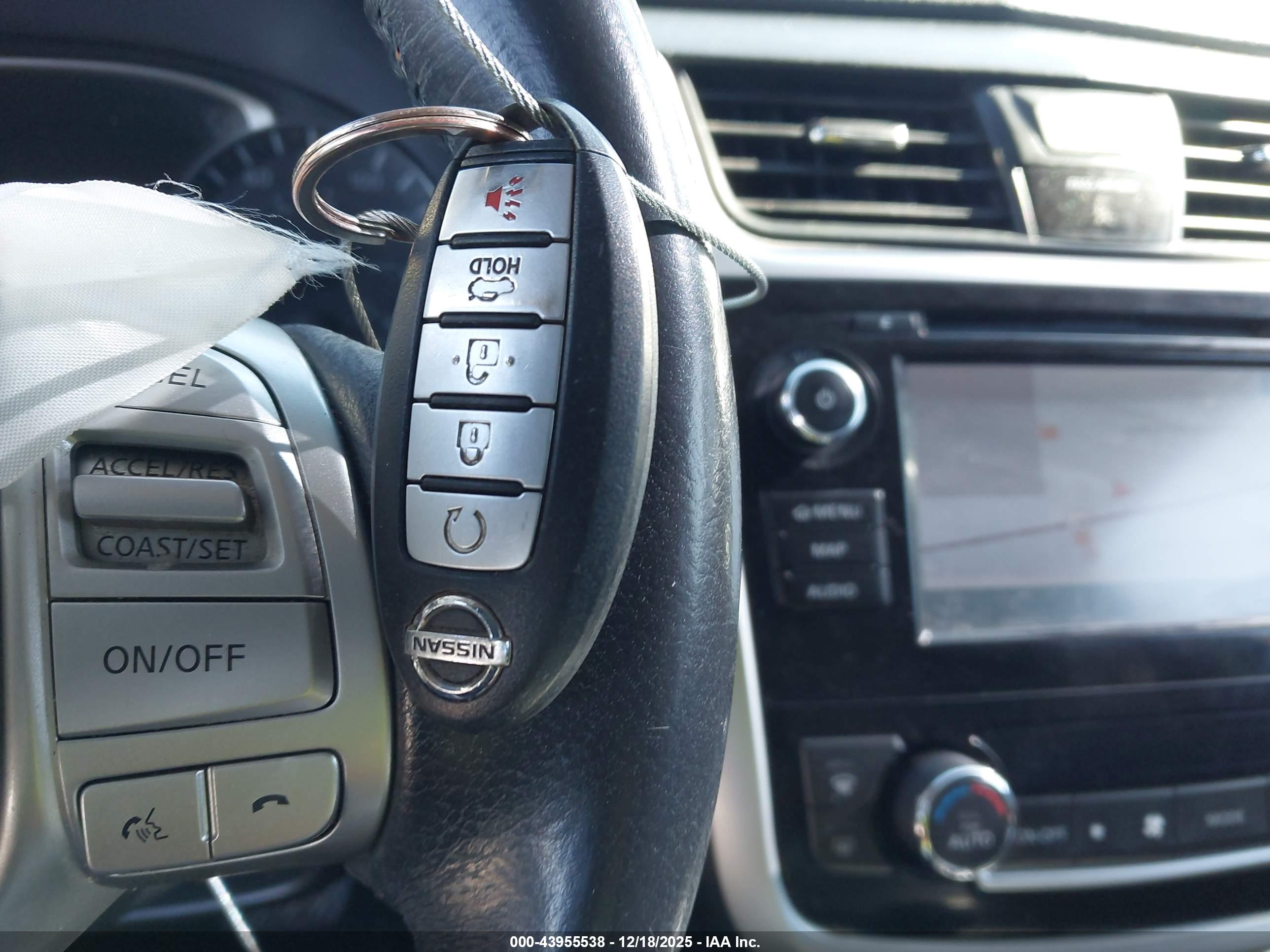 NISSAN ALTIMA image 11