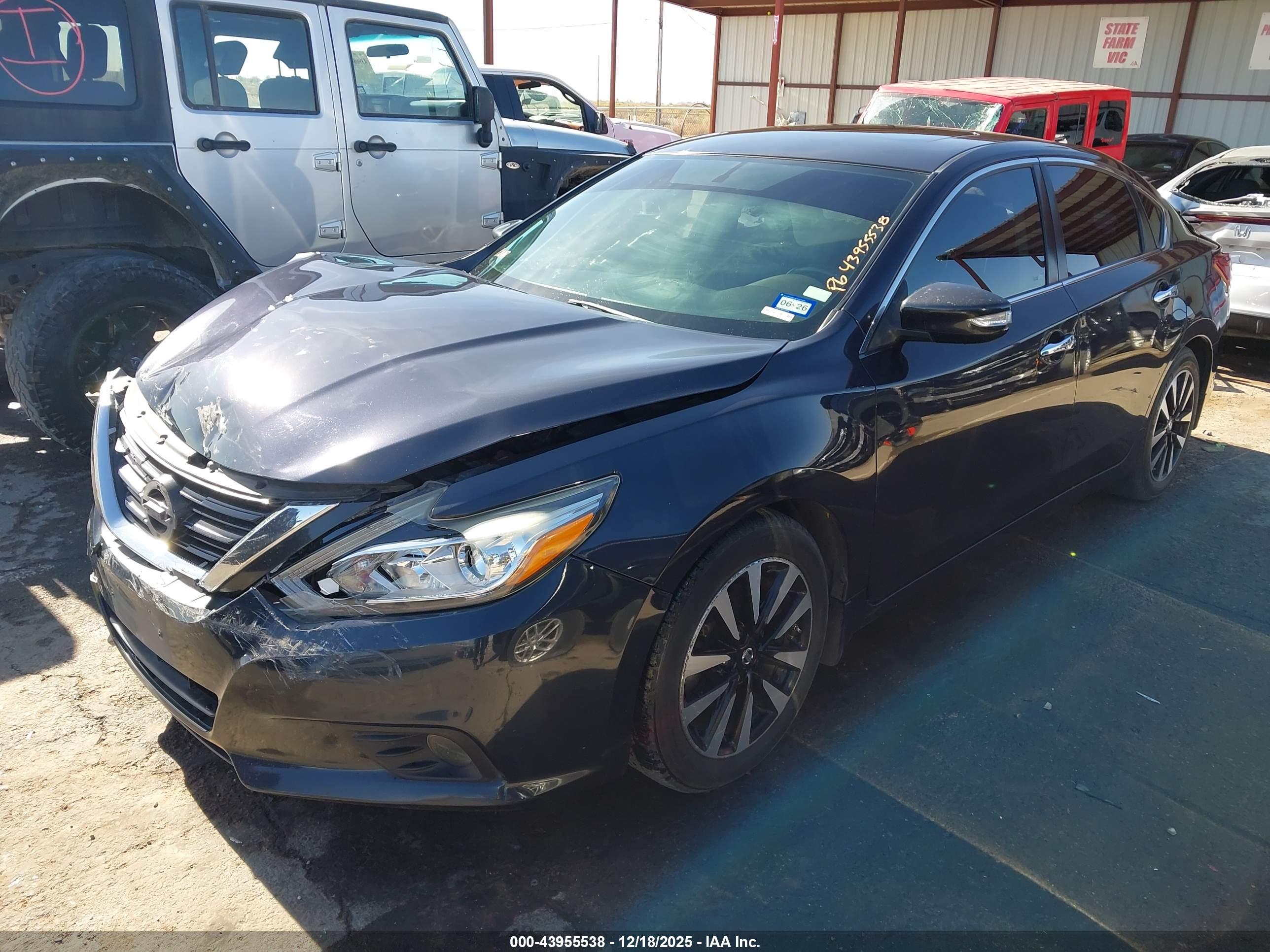 NISSAN ALTIMA image 2