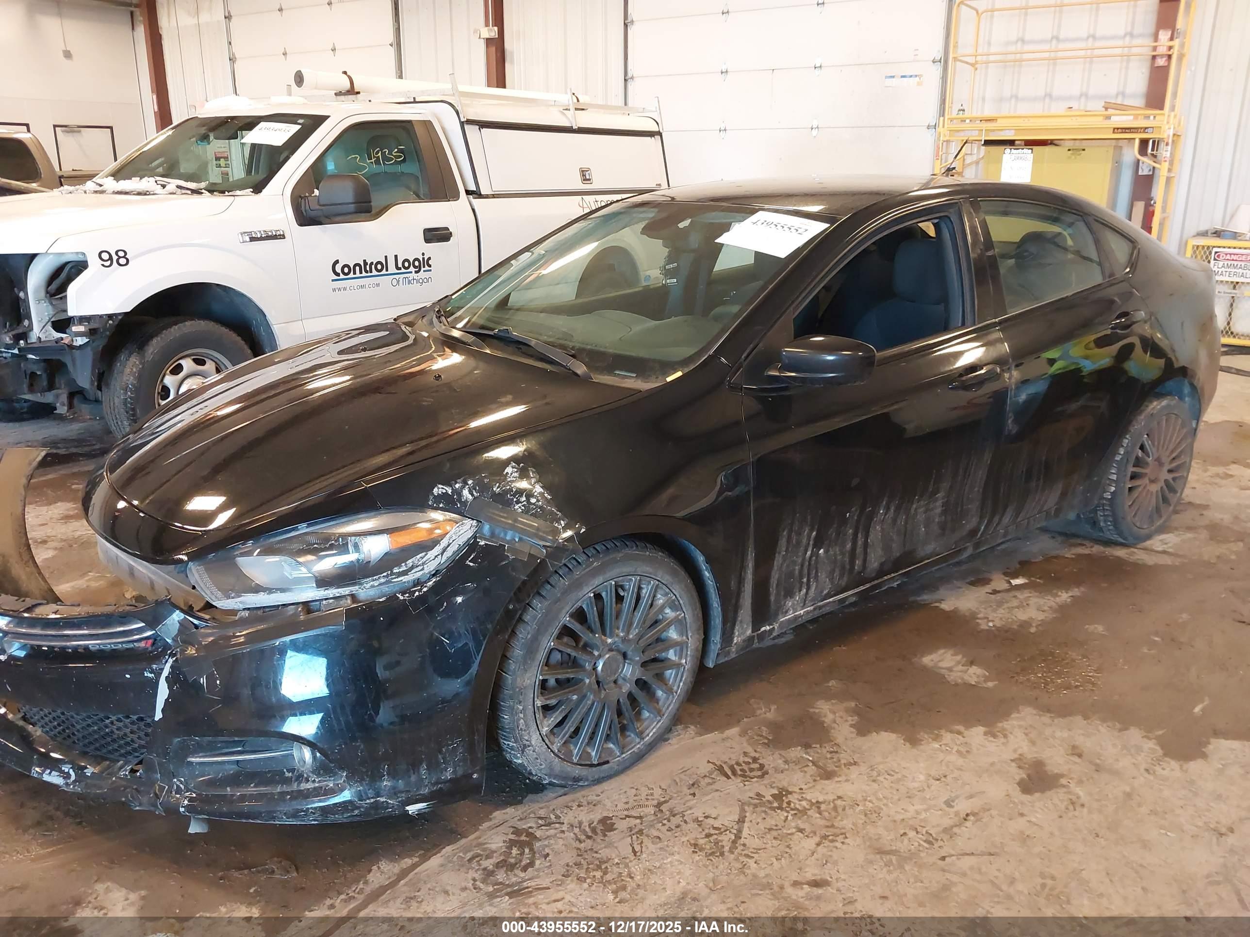 DODGE DART image 2