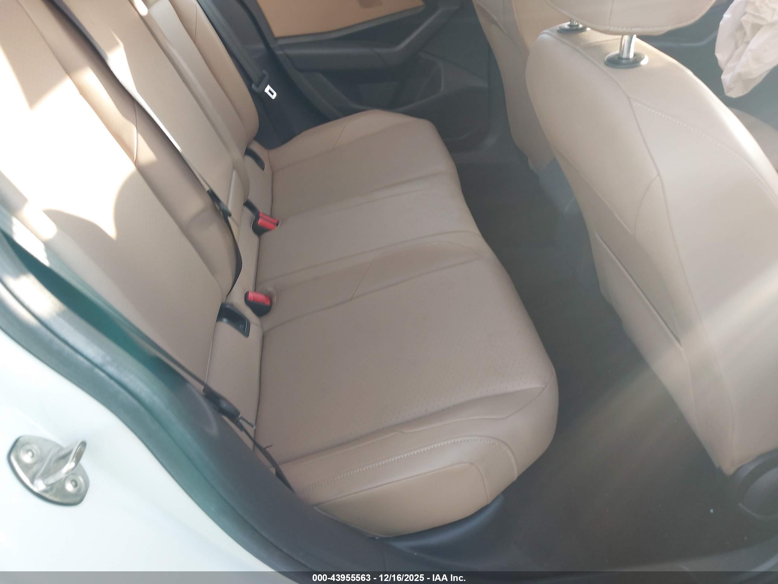 VOLKSWAGEN JETTA image 8