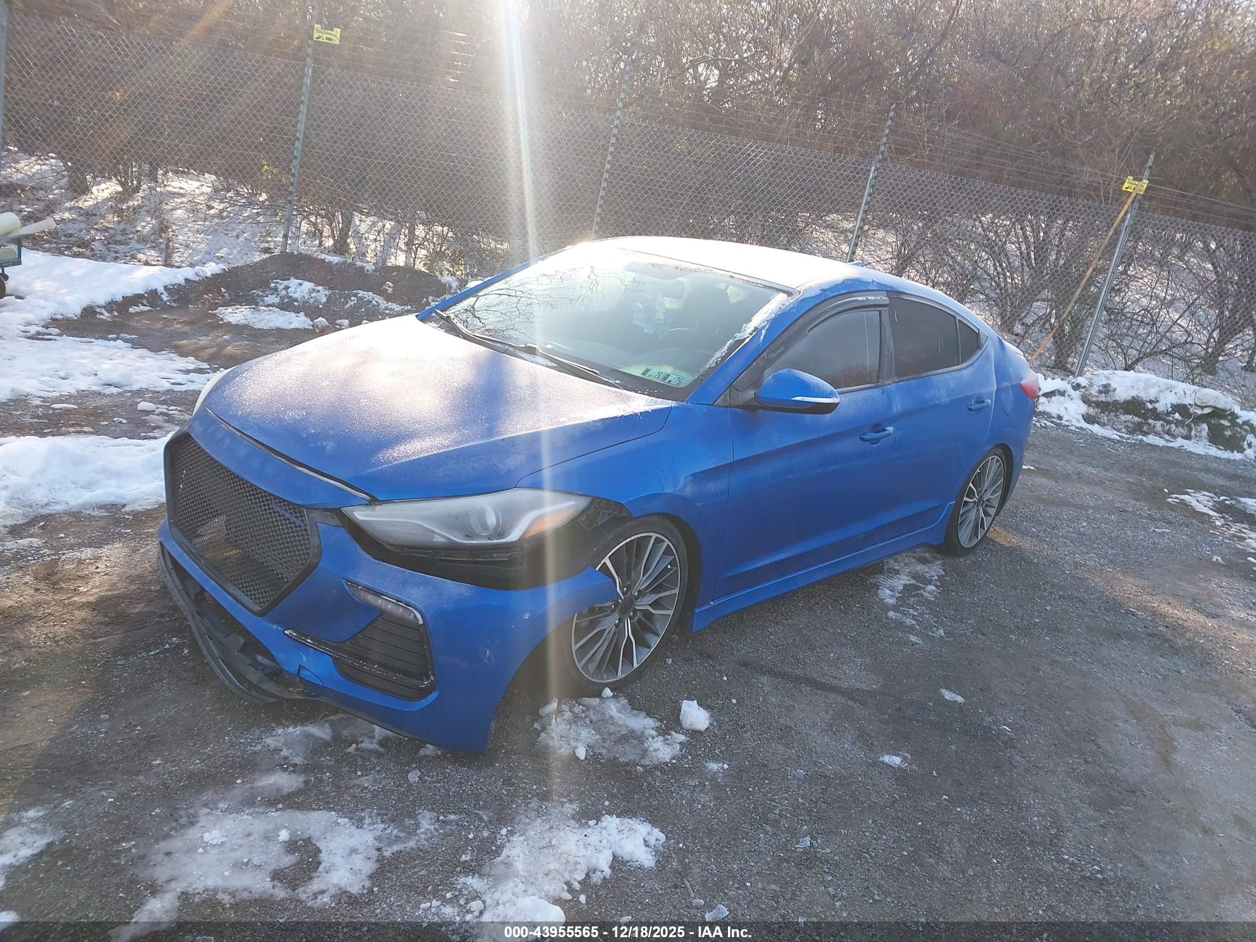 HYUNDAI ELANTRA image 2