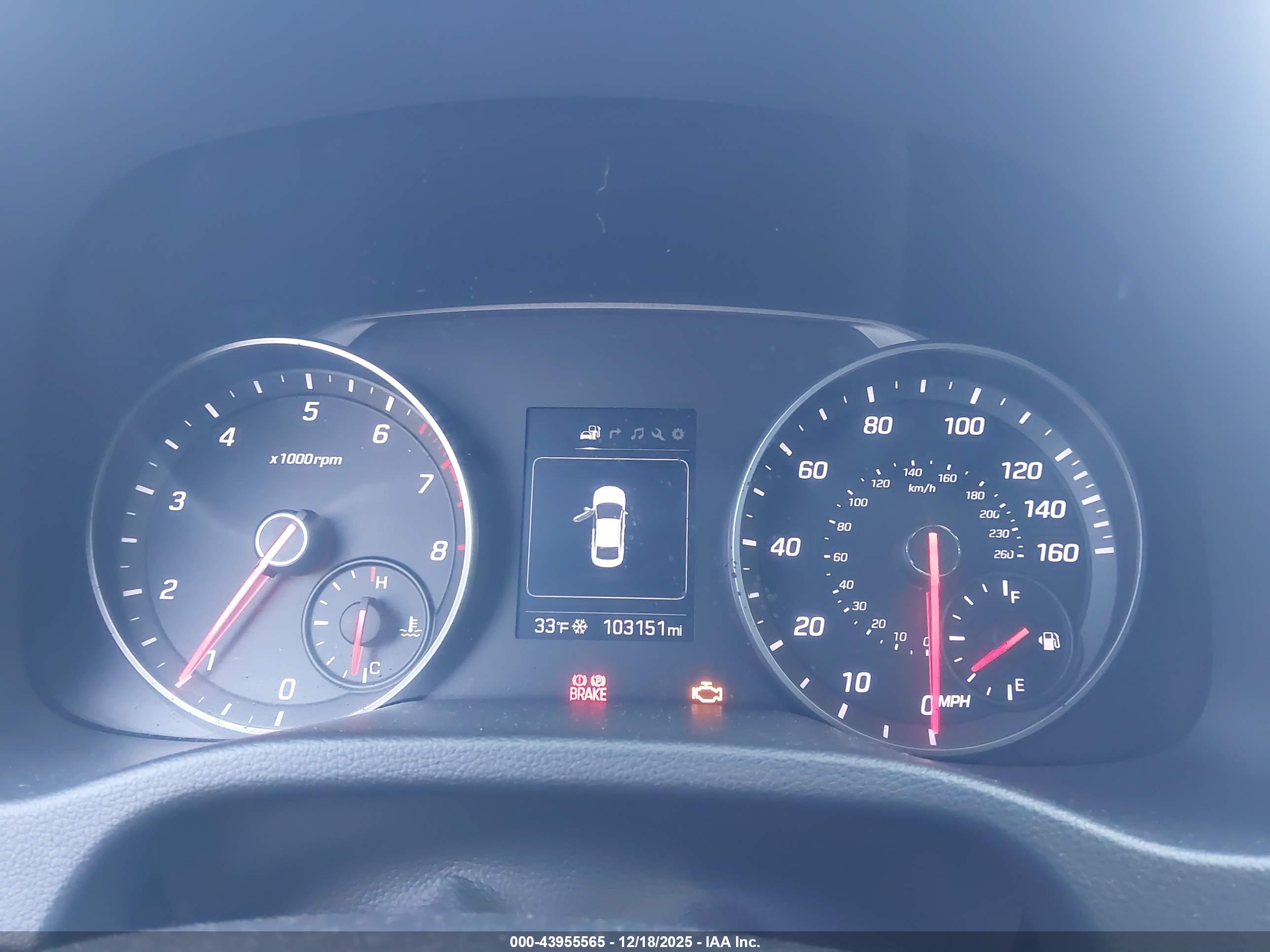 HYUNDAI ELANTRA image 7