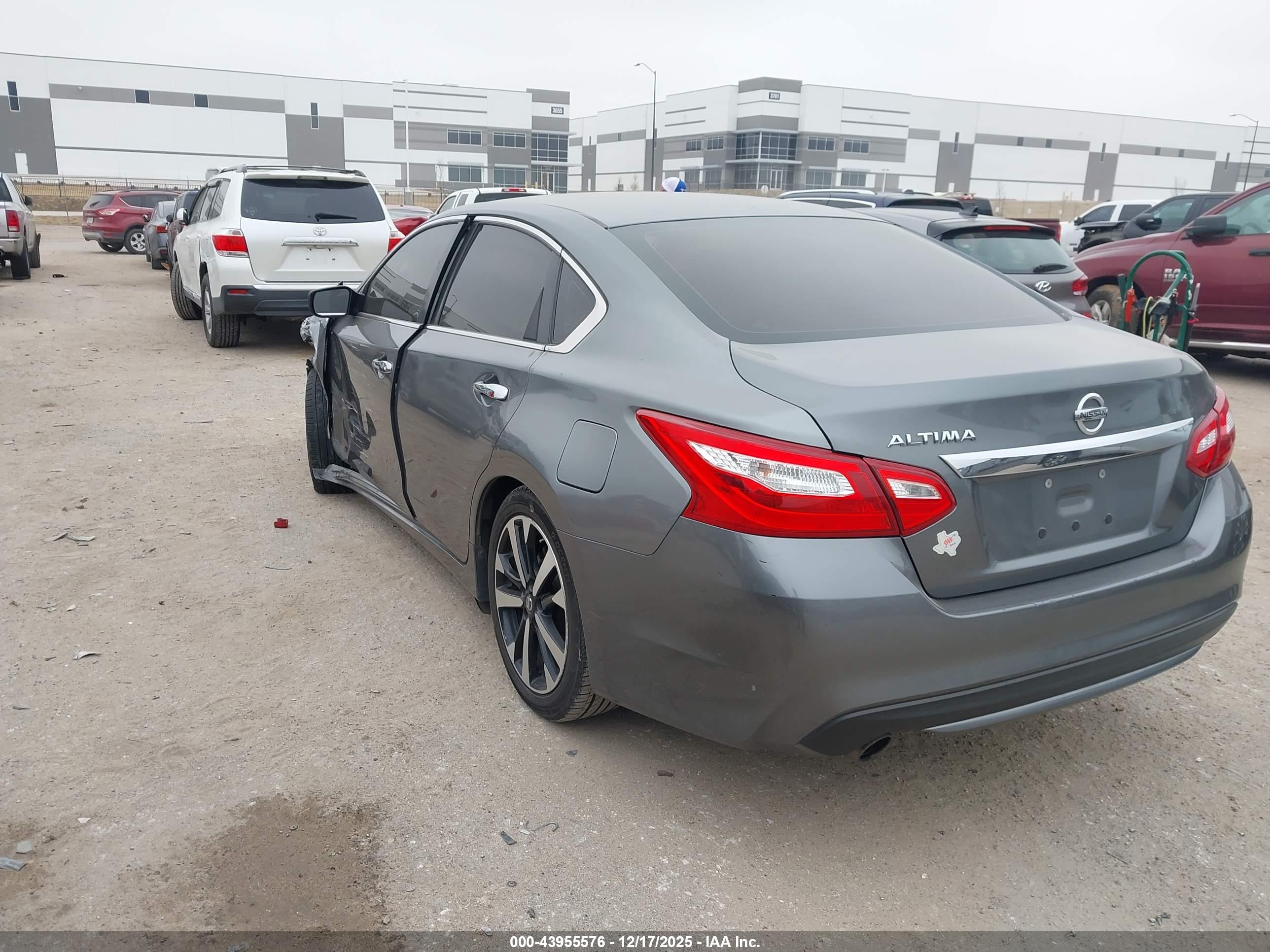 NISSAN ALTIMA image 3