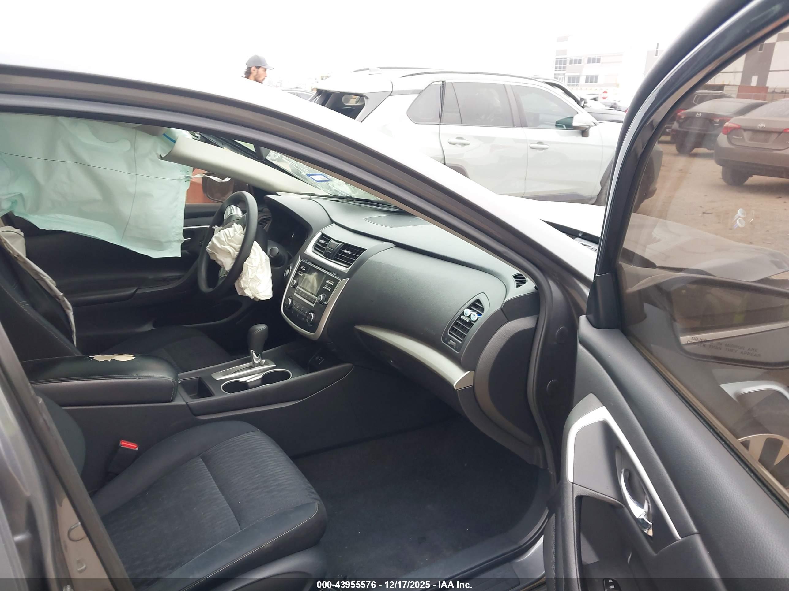 NISSAN ALTIMA image 5