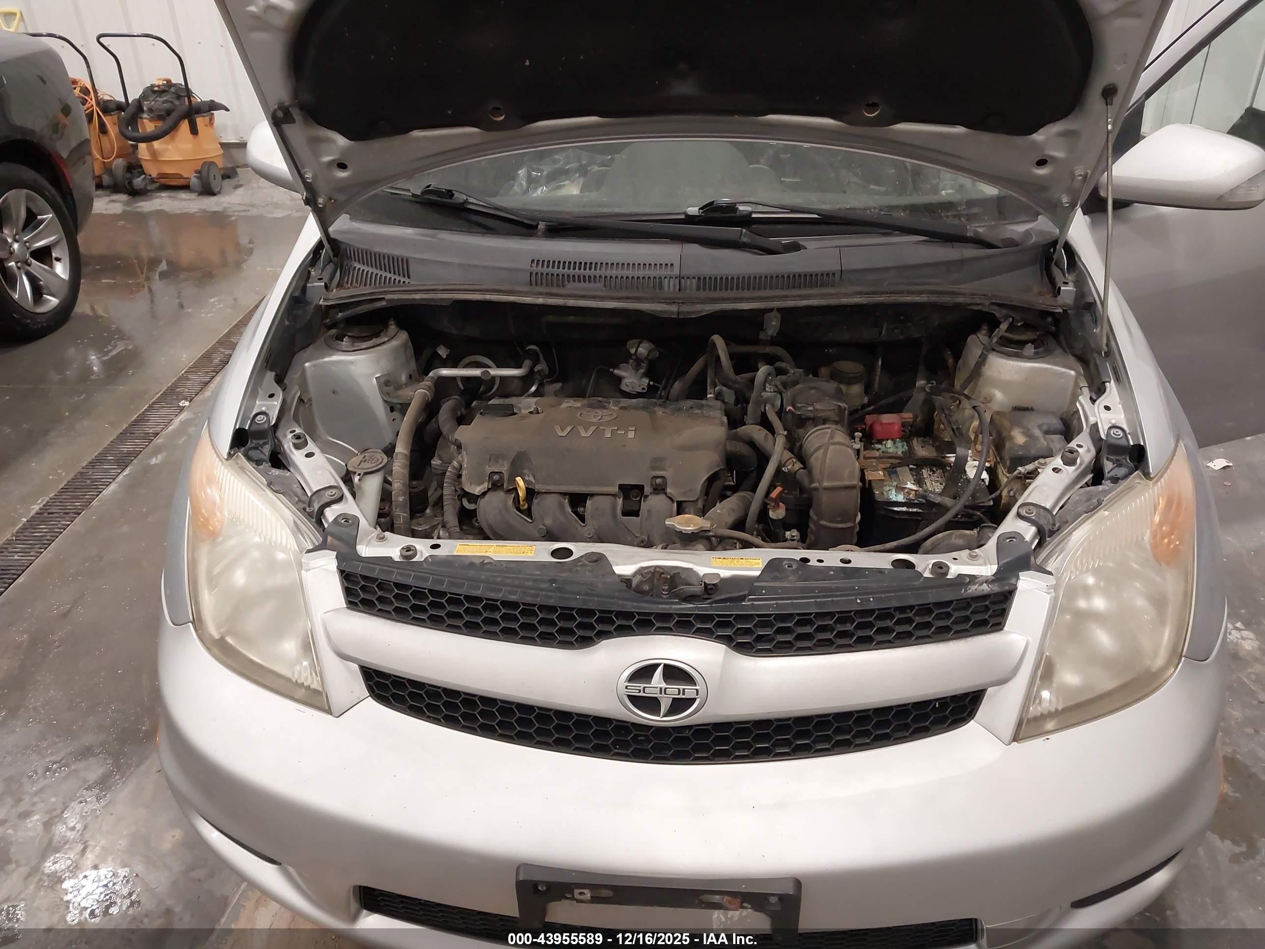 SCION XA image 10