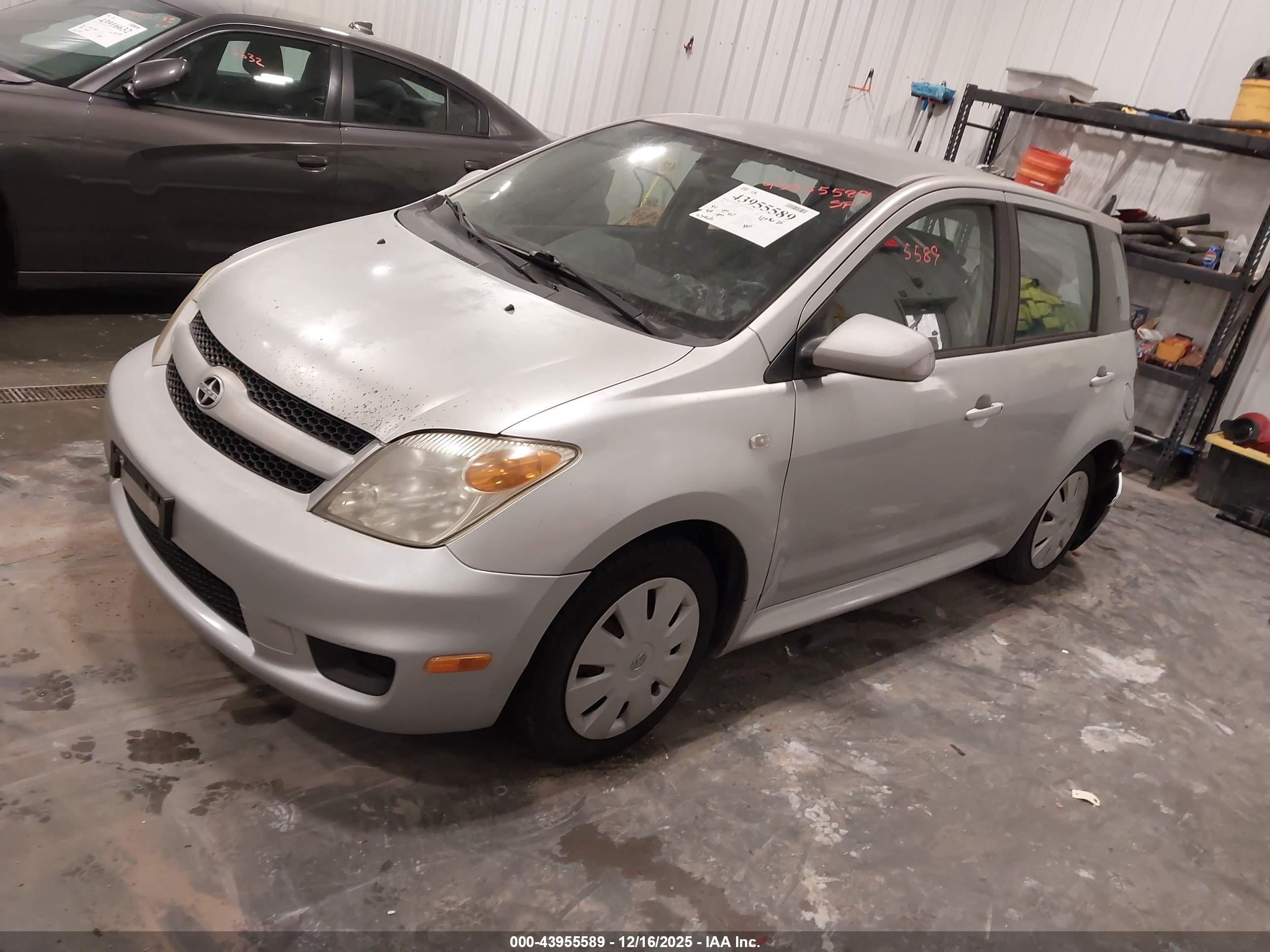 SCION XA image 2