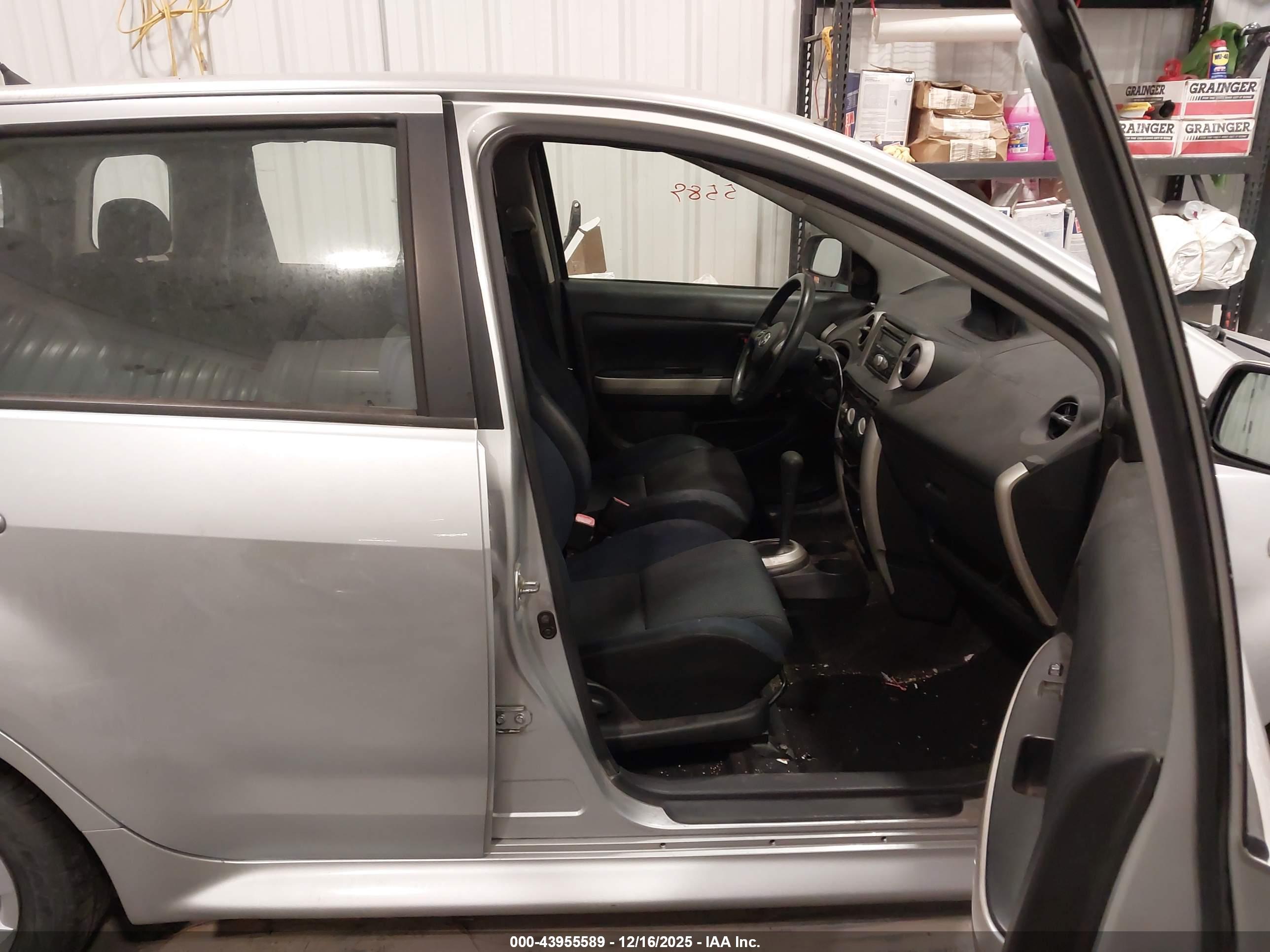 SCION XA image 5
