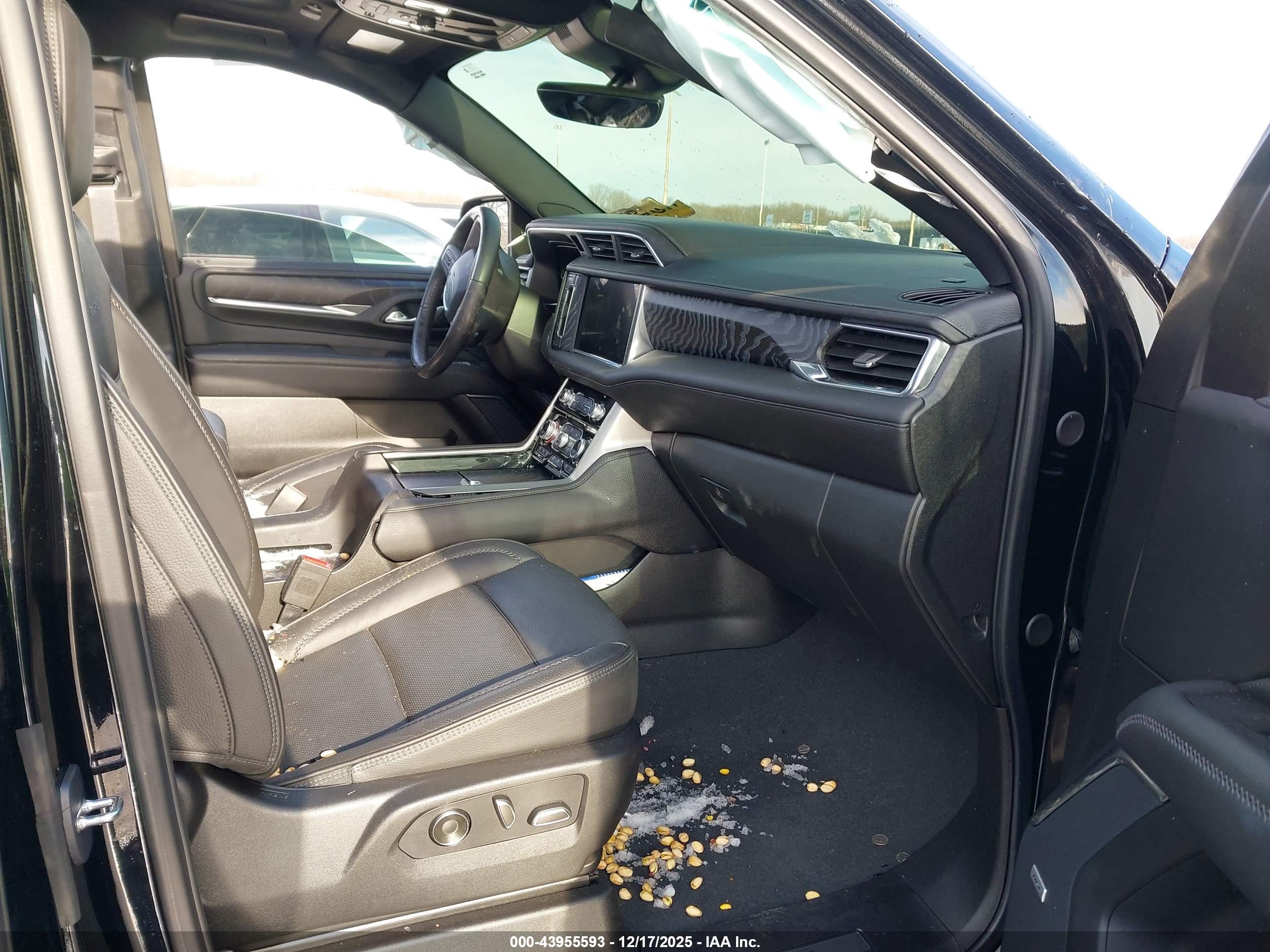 GMC YUKON image 5