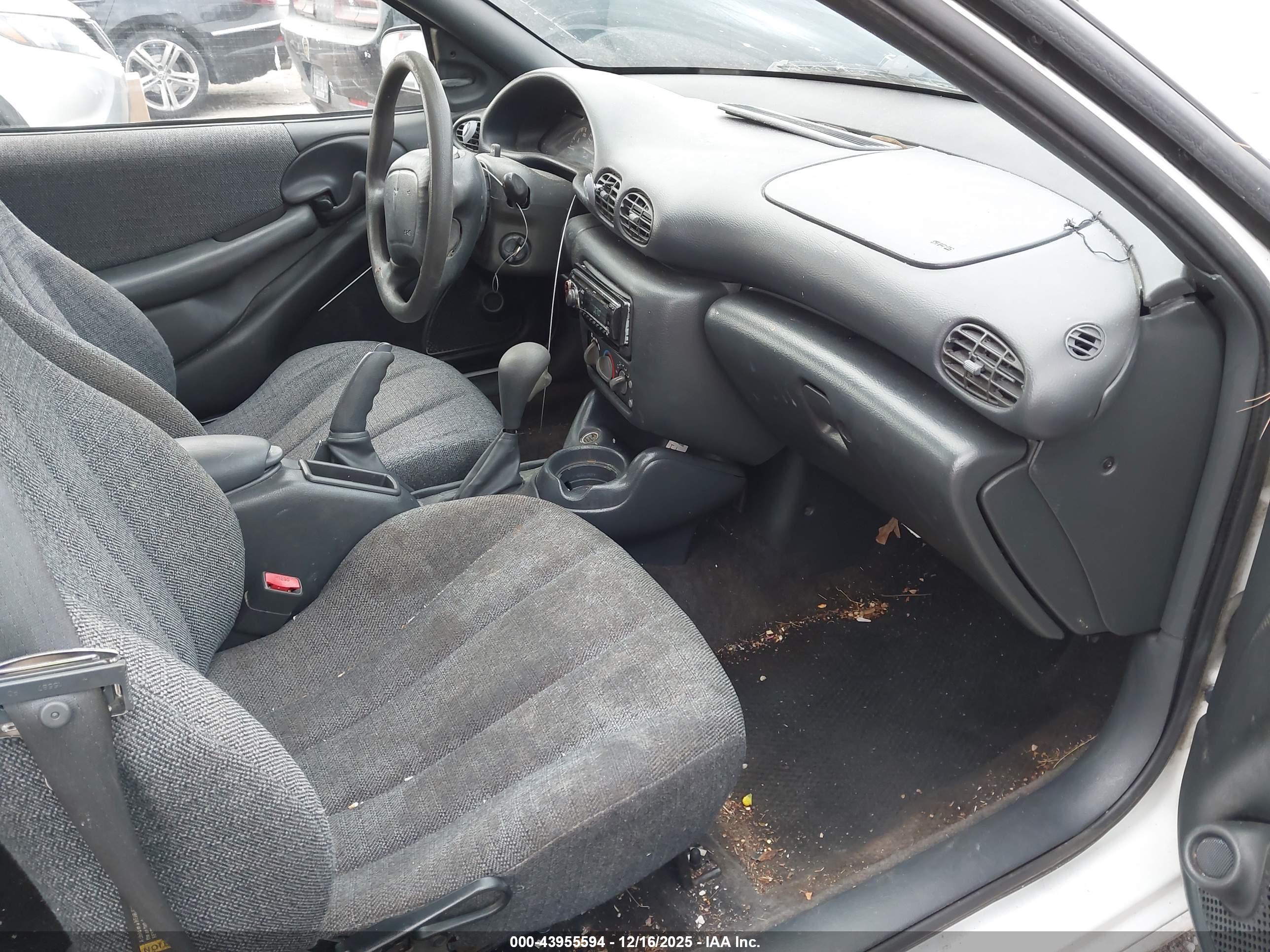 PONTIAC SUNFIRE image 5