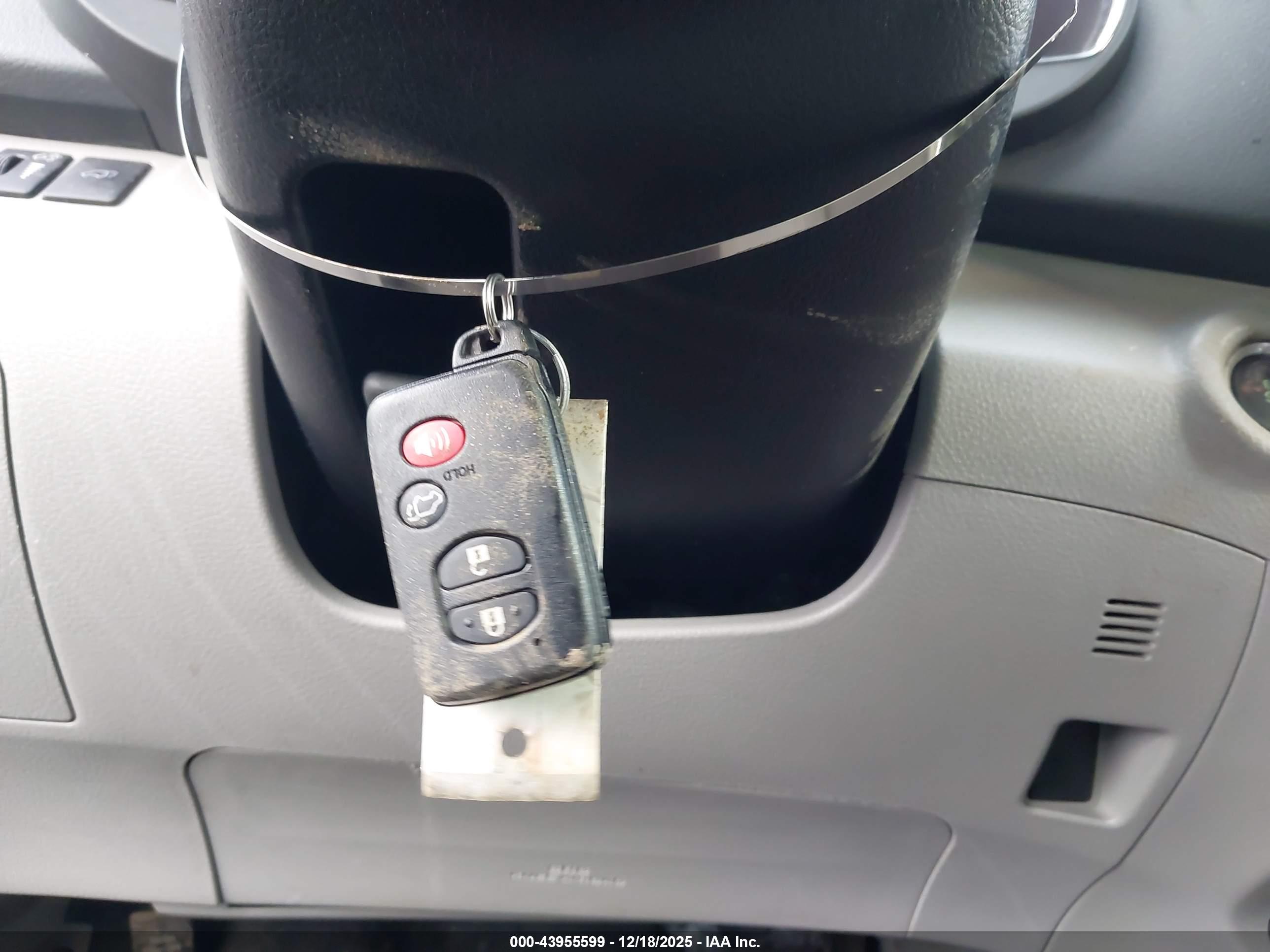 TOYOTA HIGHLANDER image 11