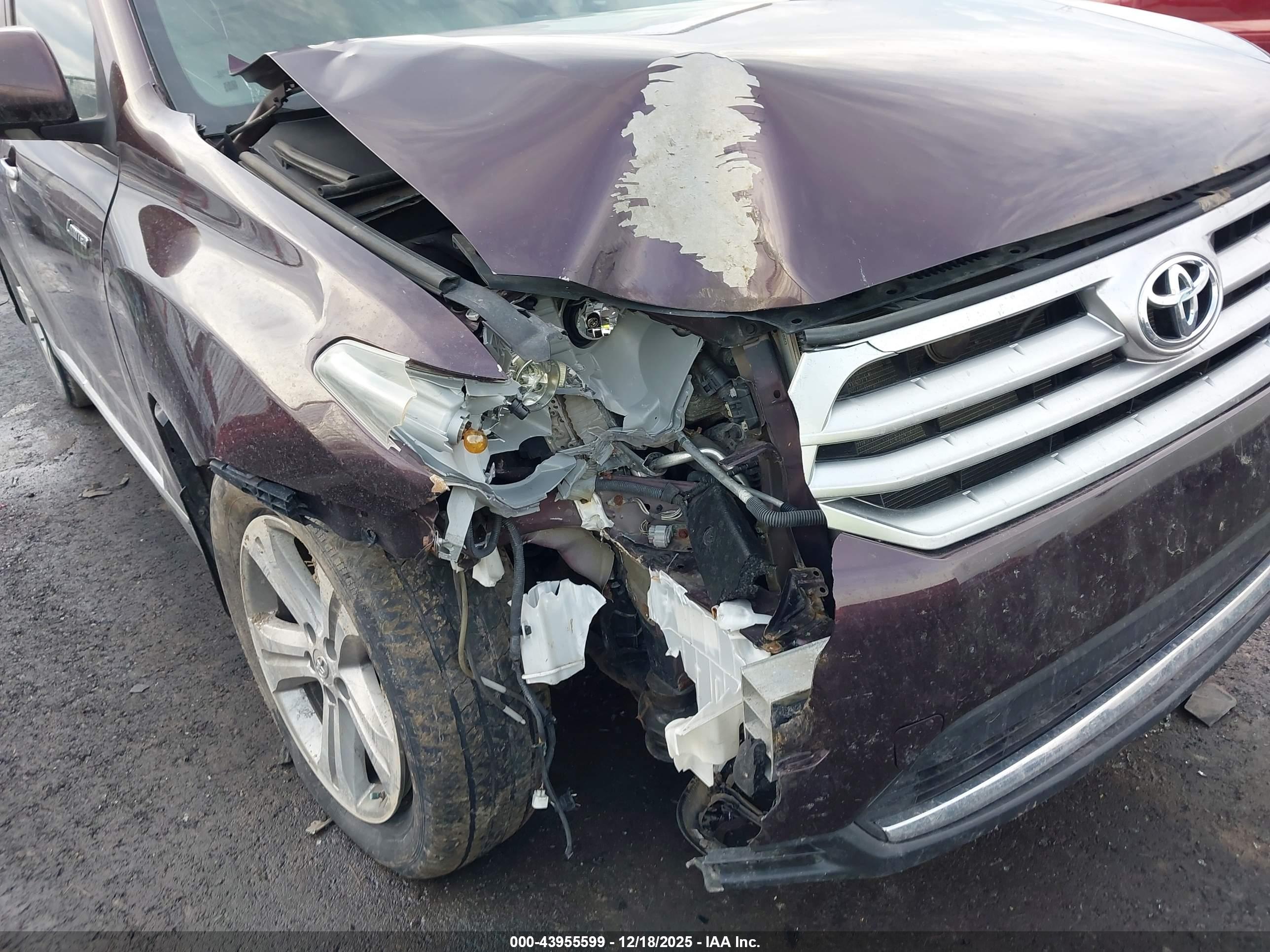 TOYOTA HIGHLANDER image 6