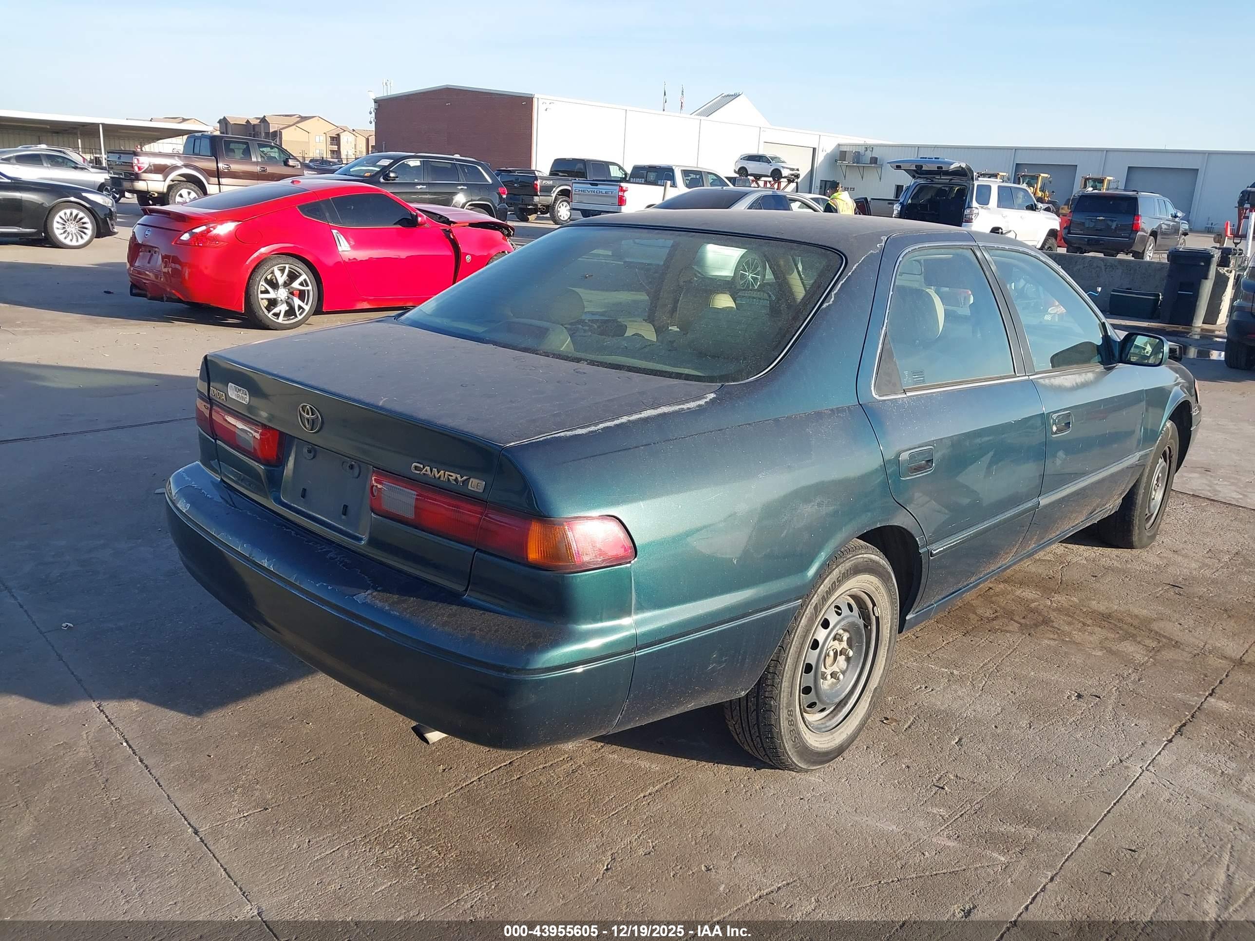 TOYOTA CAMRY image 4
