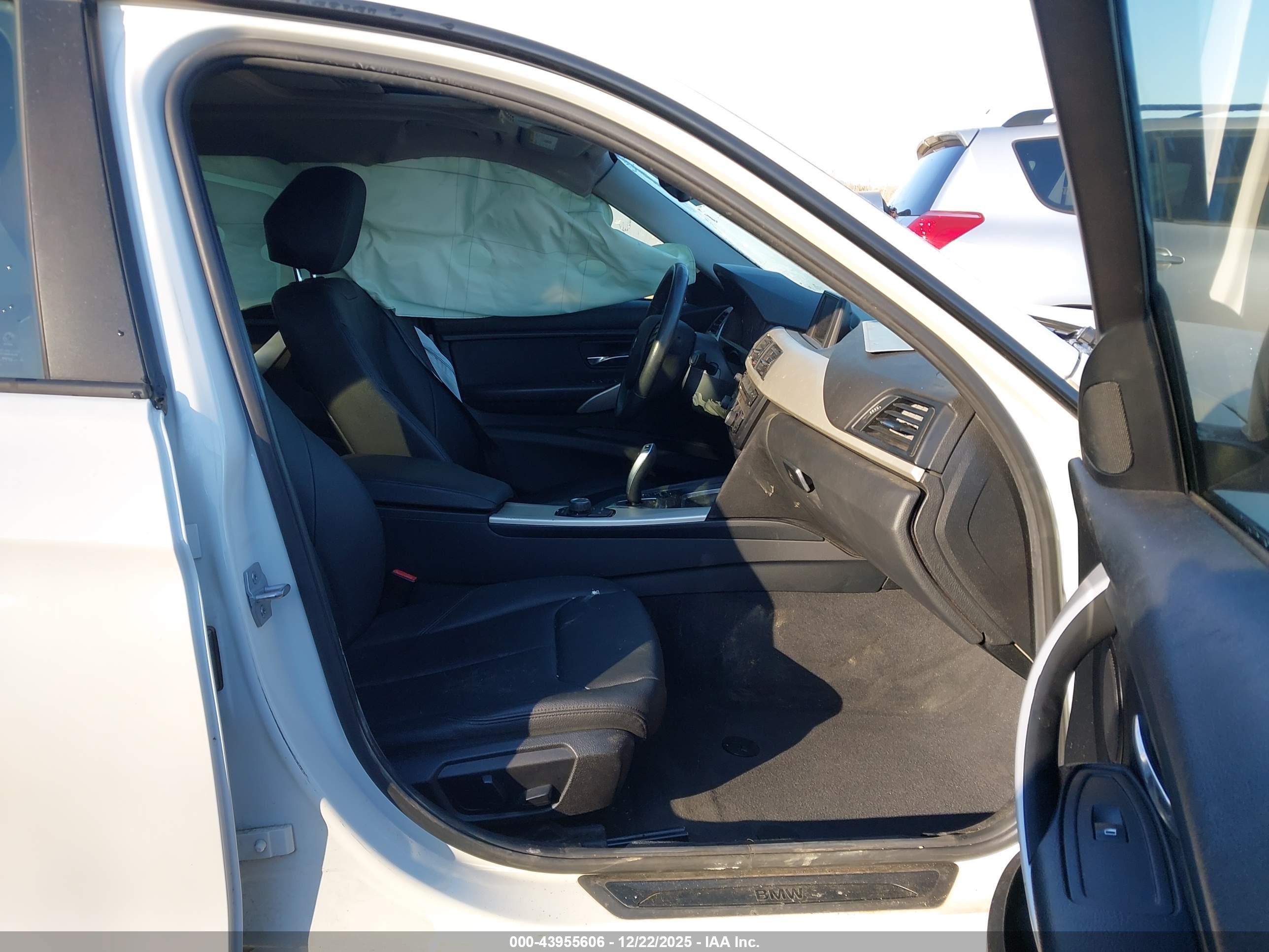 BMW 320I image 5