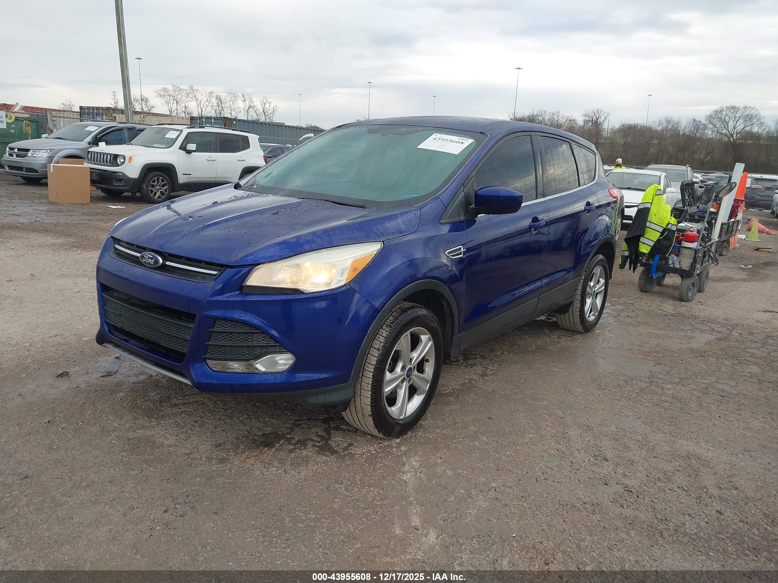 FORD ESCAPE image 2