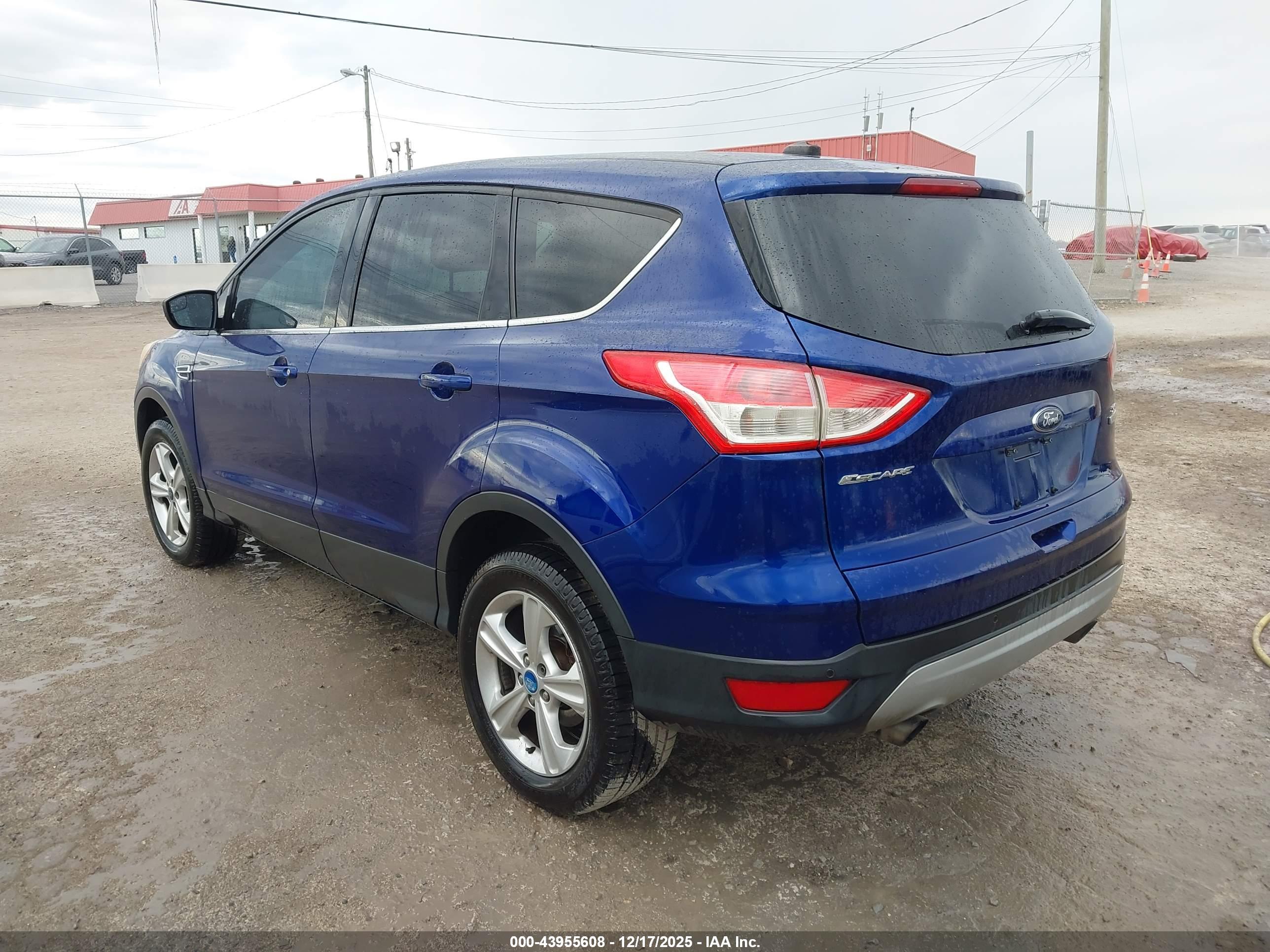 FORD ESCAPE image 3