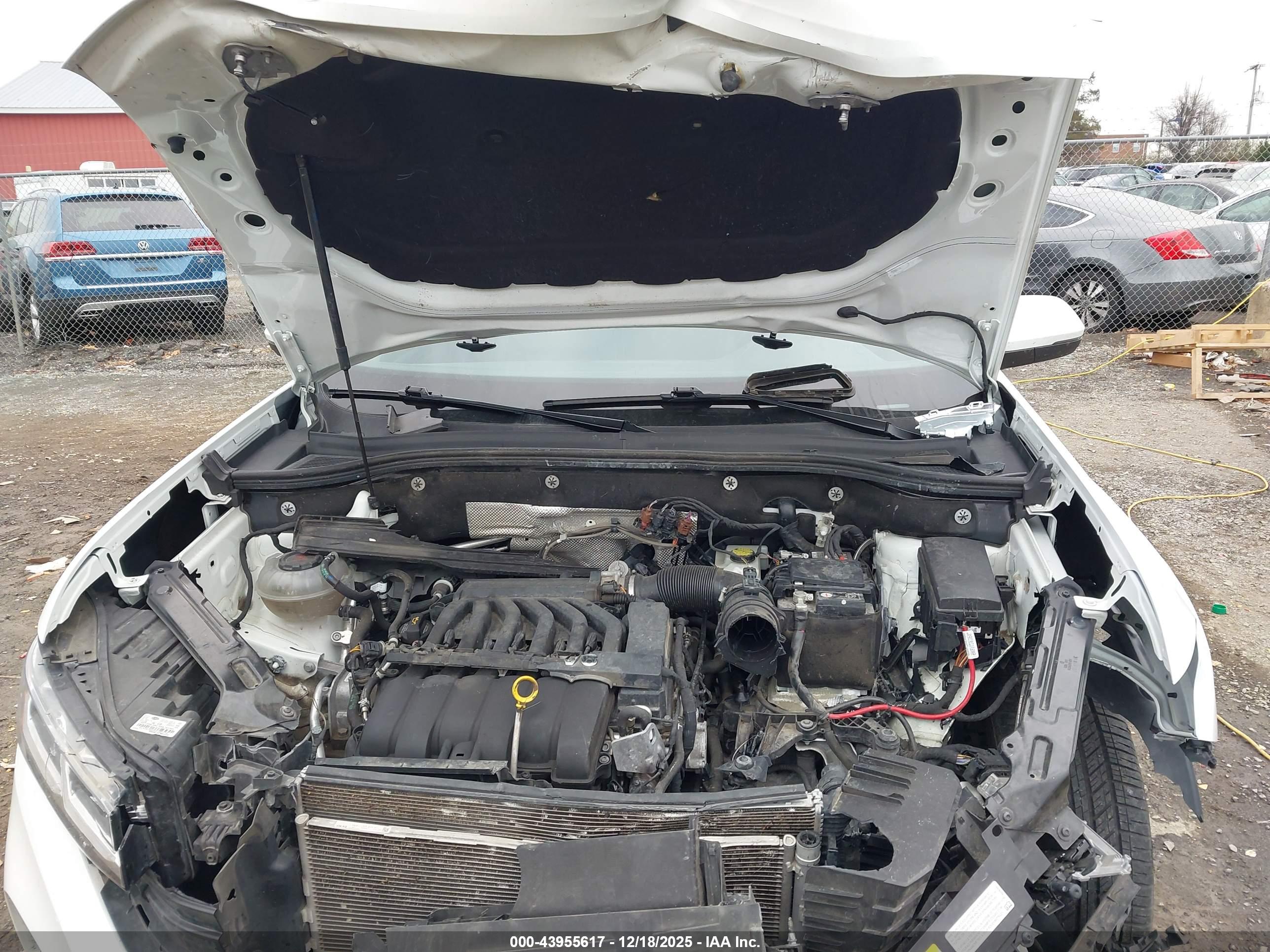 VOLKSWAGEN ATLAS image 10