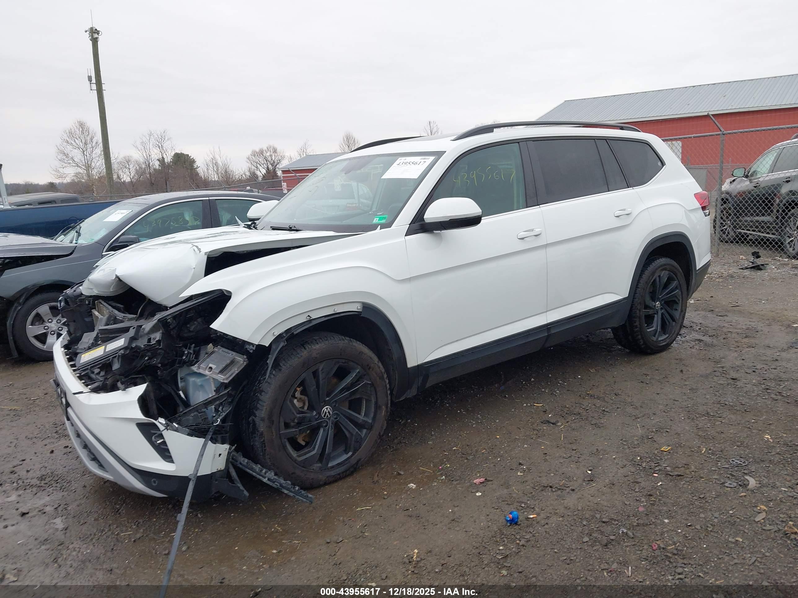 VOLKSWAGEN ATLAS image 2
