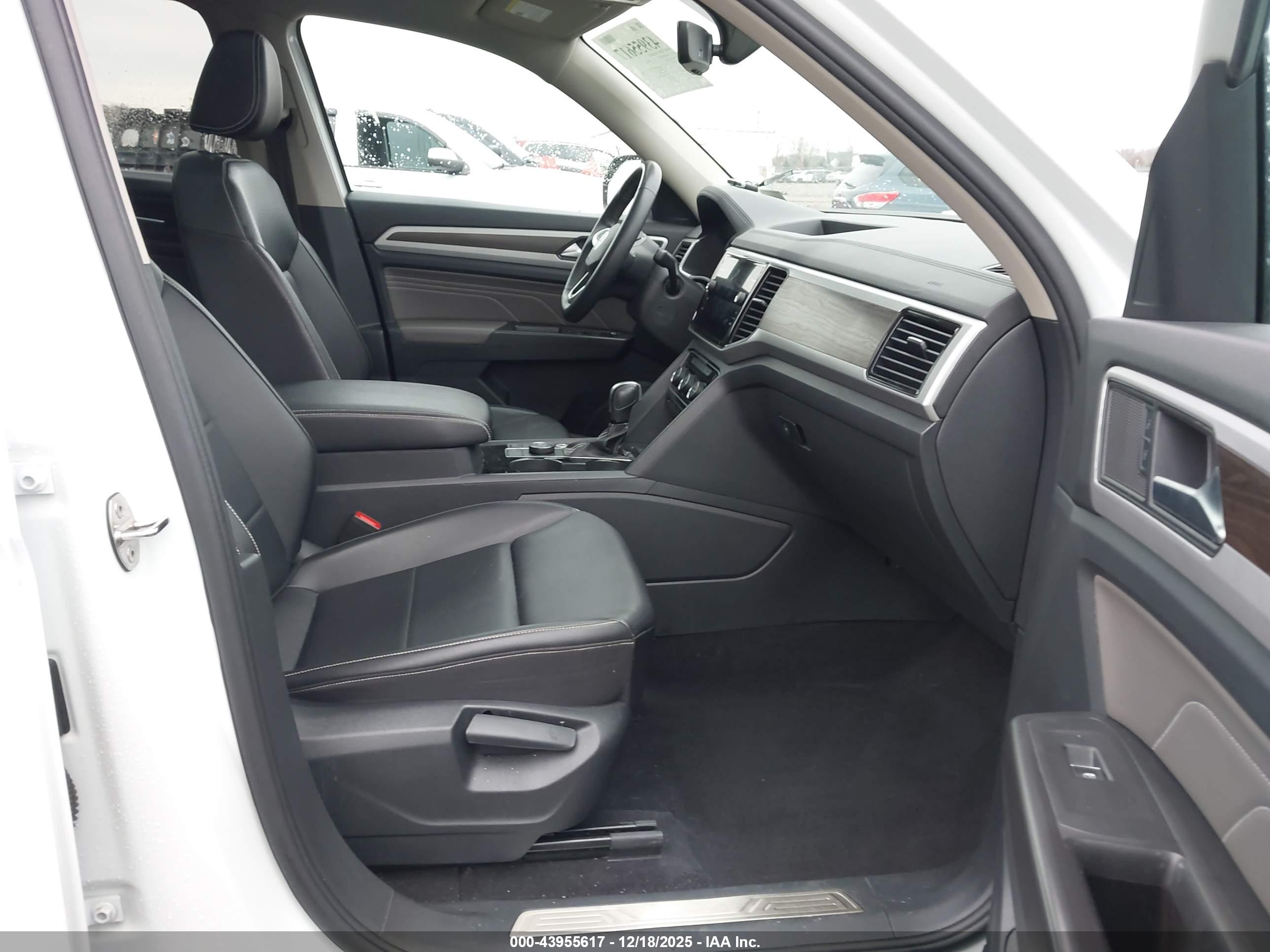 VOLKSWAGEN ATLAS image 5