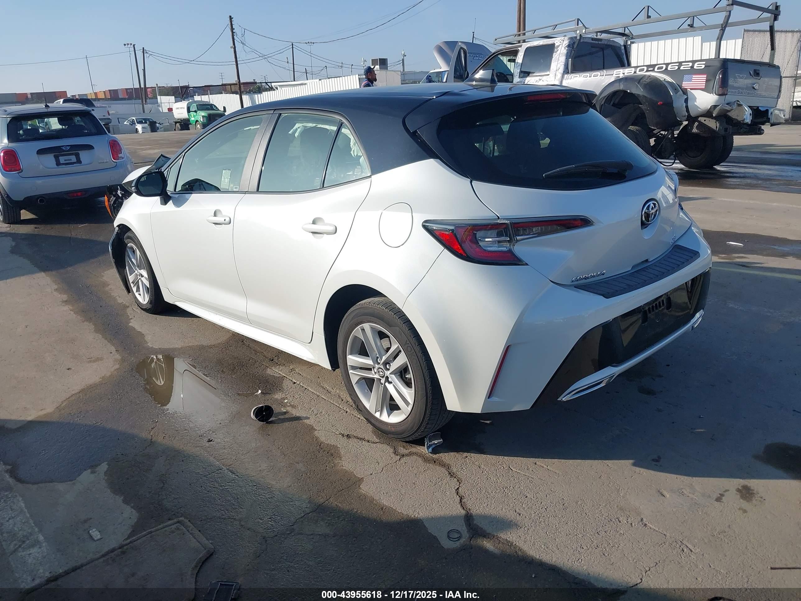 TOYOTA COROLLA image 3