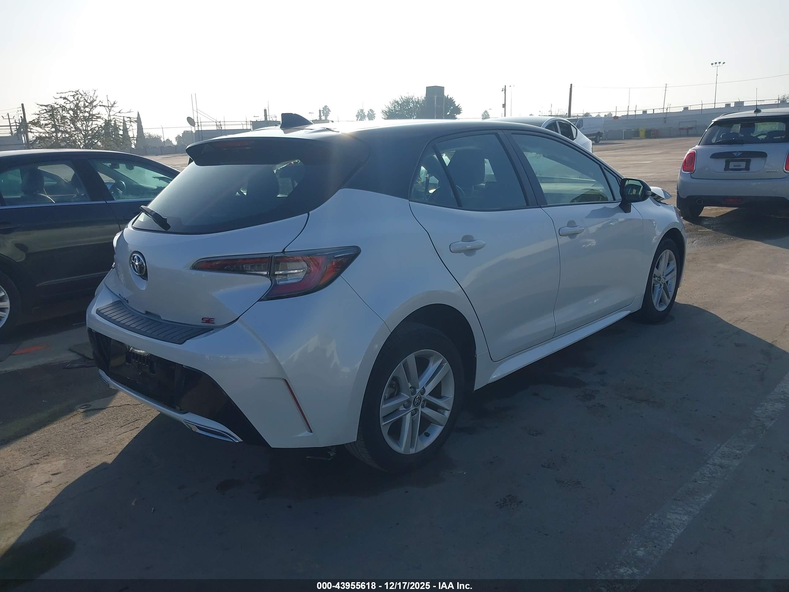 TOYOTA COROLLA image 4