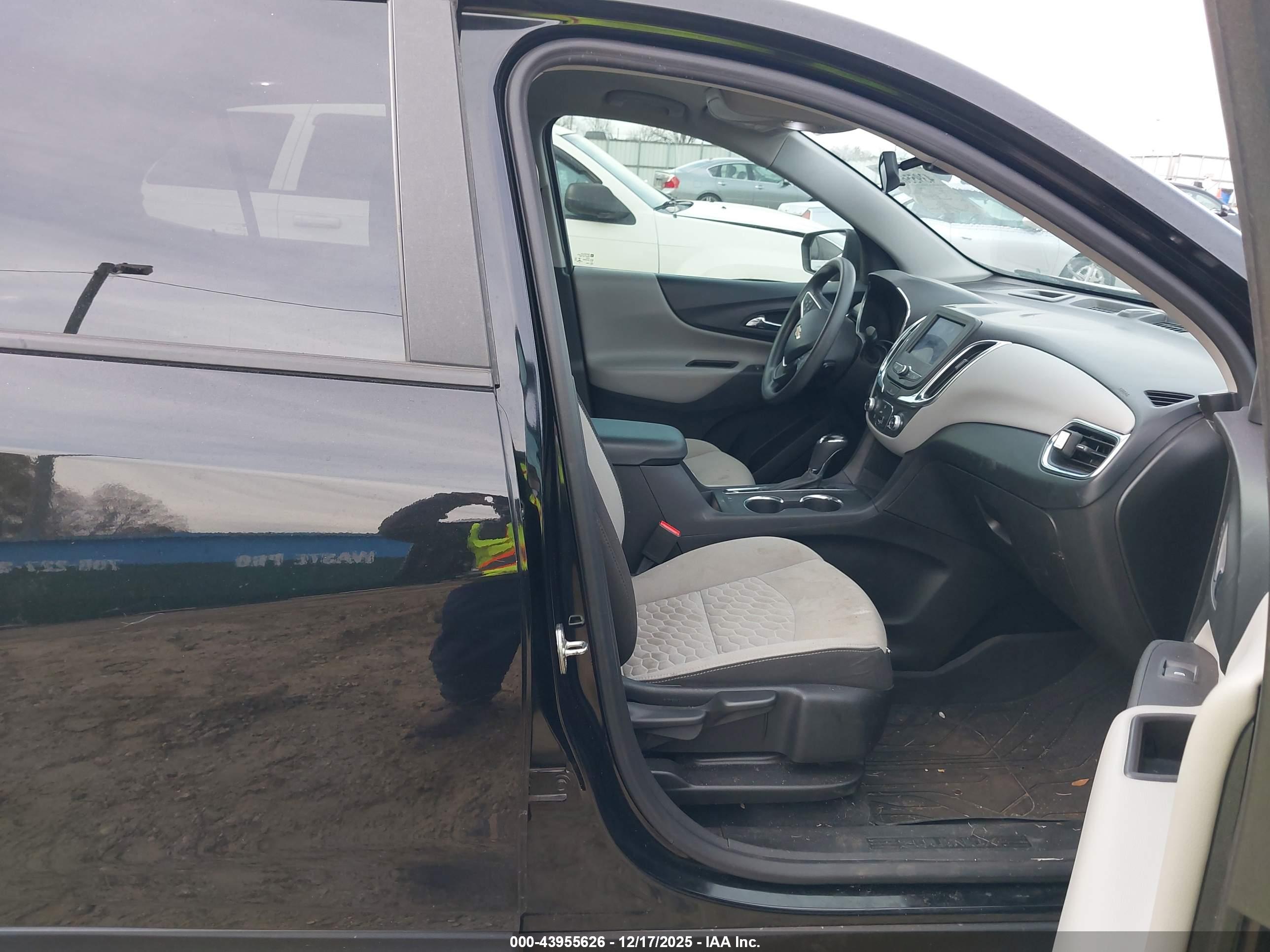CHEVROLET EQUINOX image 5