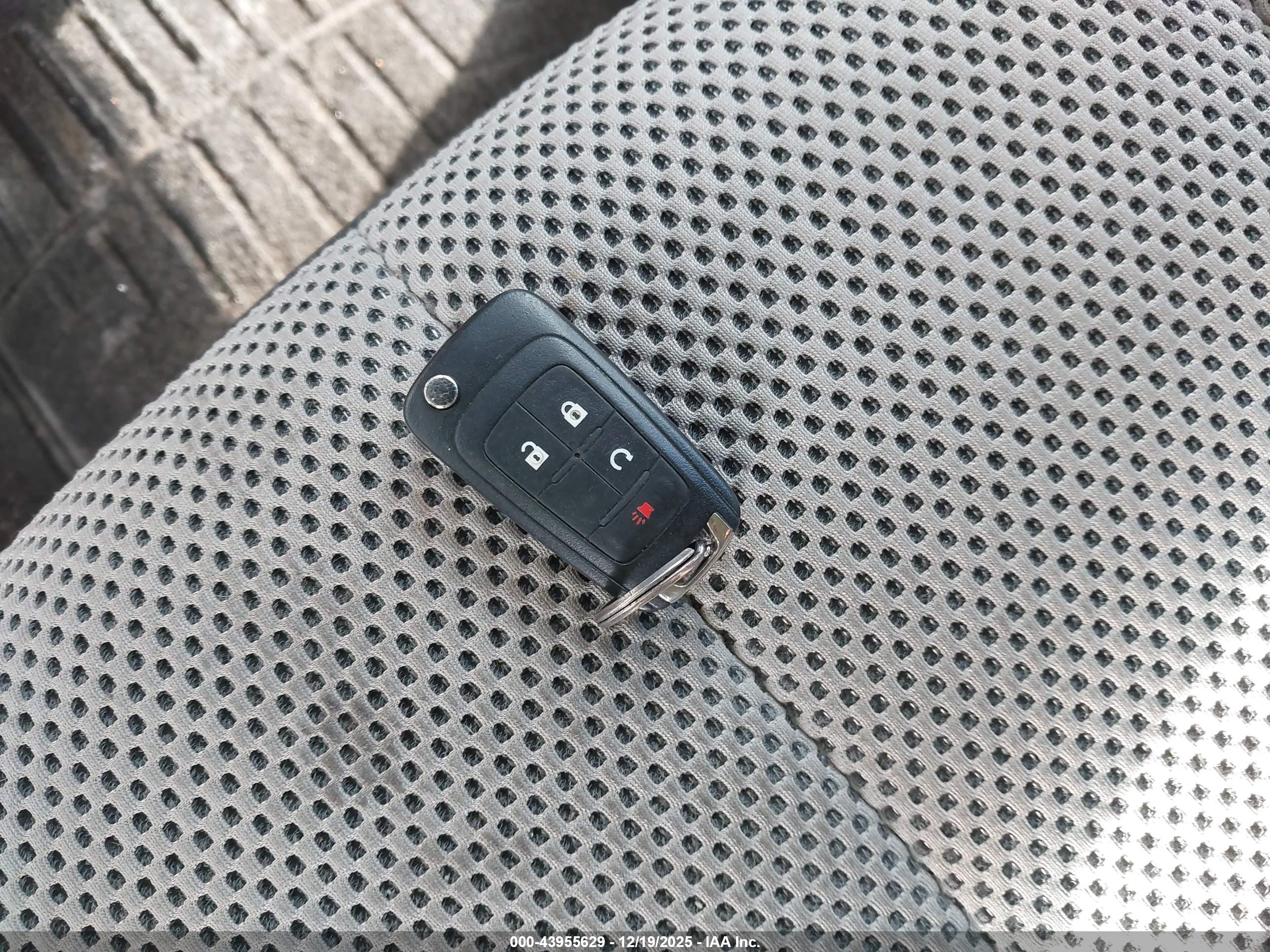 CHEVROLET EQUINOX image 11