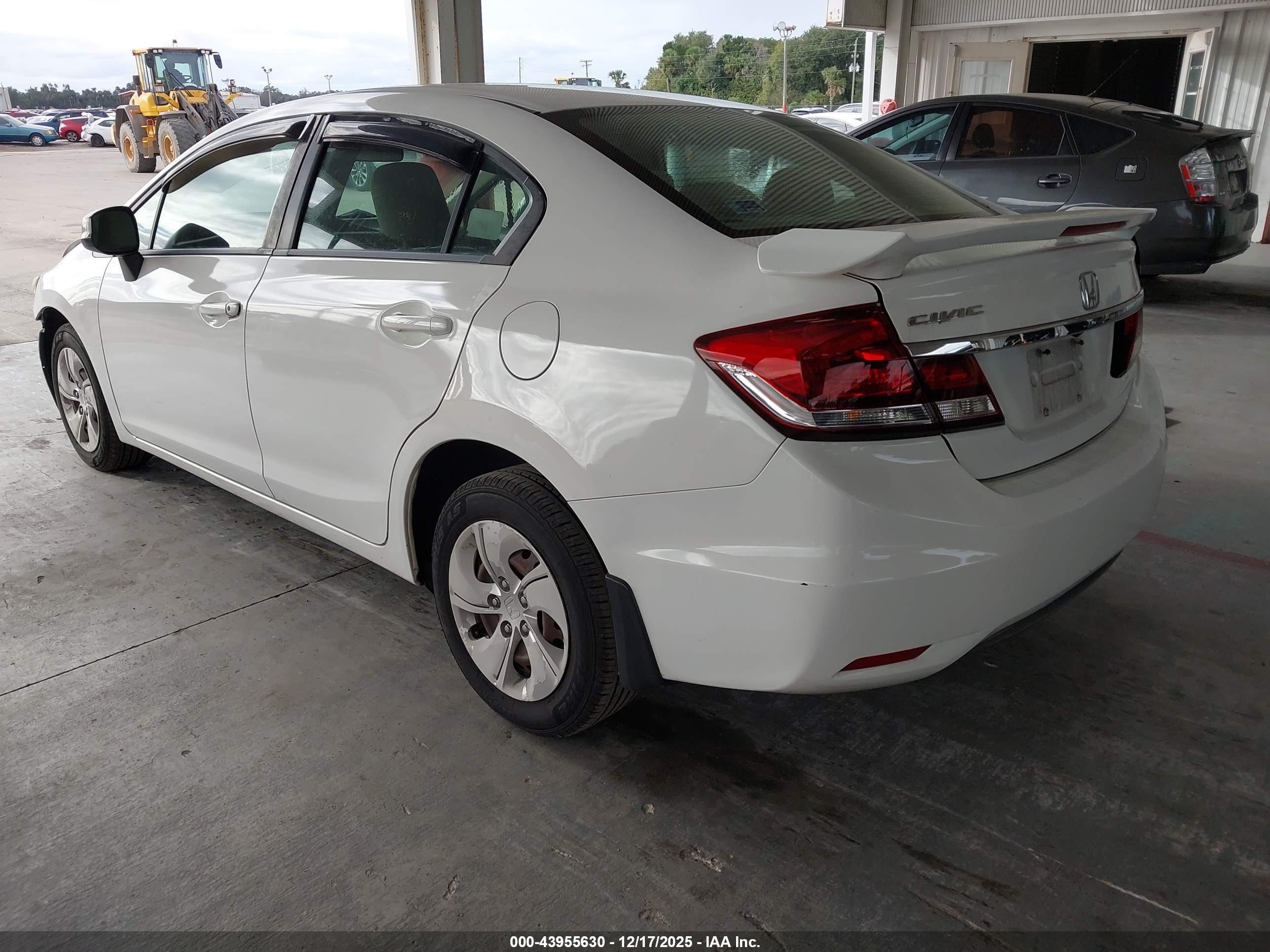 HONDA CIVIC image 3