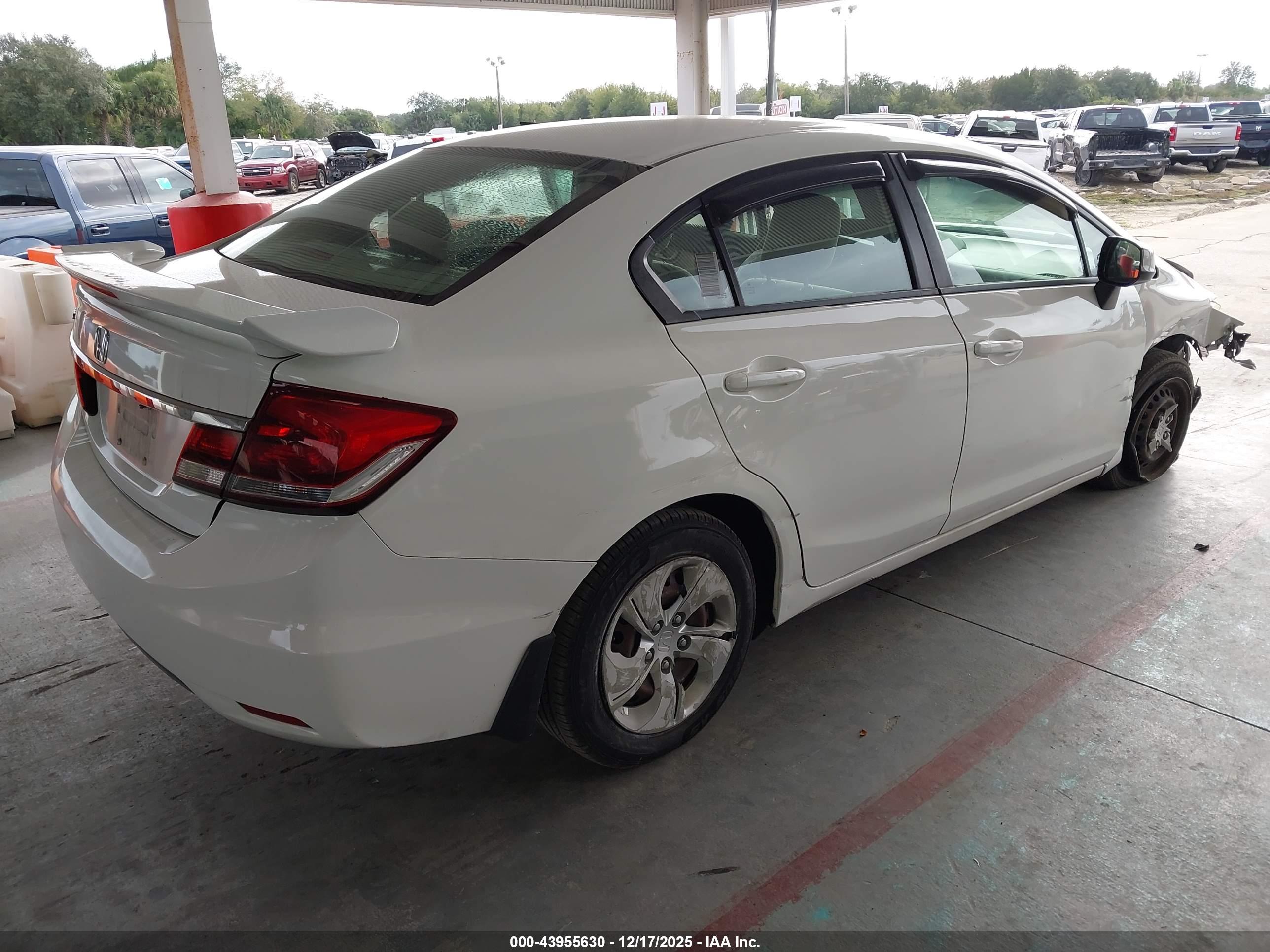HONDA CIVIC image 4