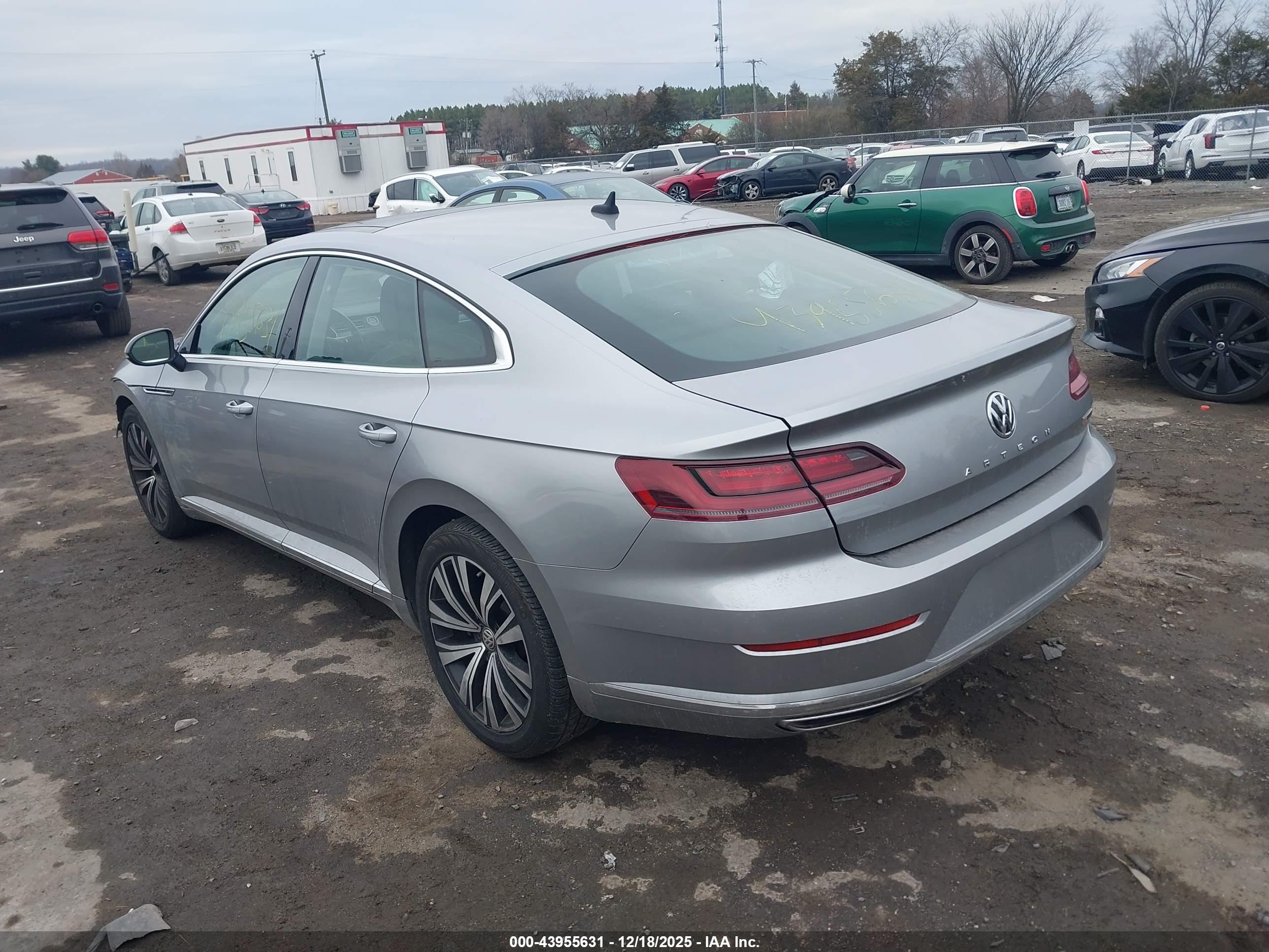VOLKSWAGEN ARTEON image 3