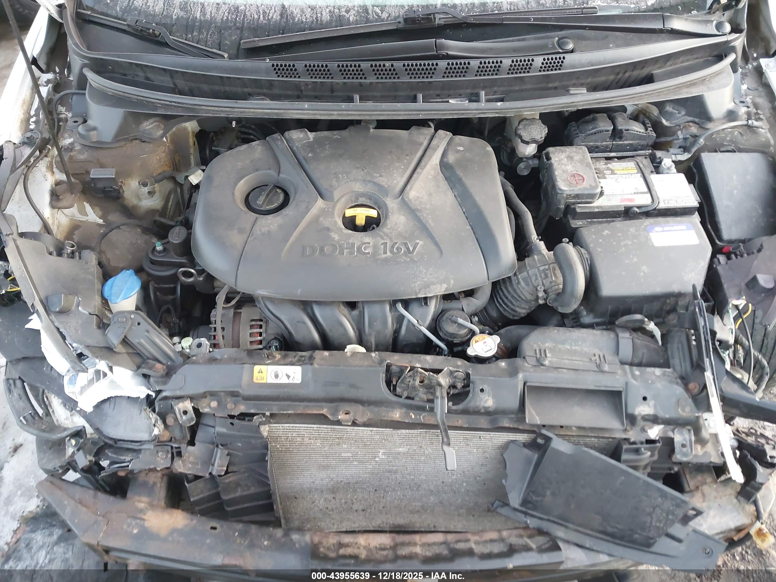 HYUNDAI ELANTRA image 10