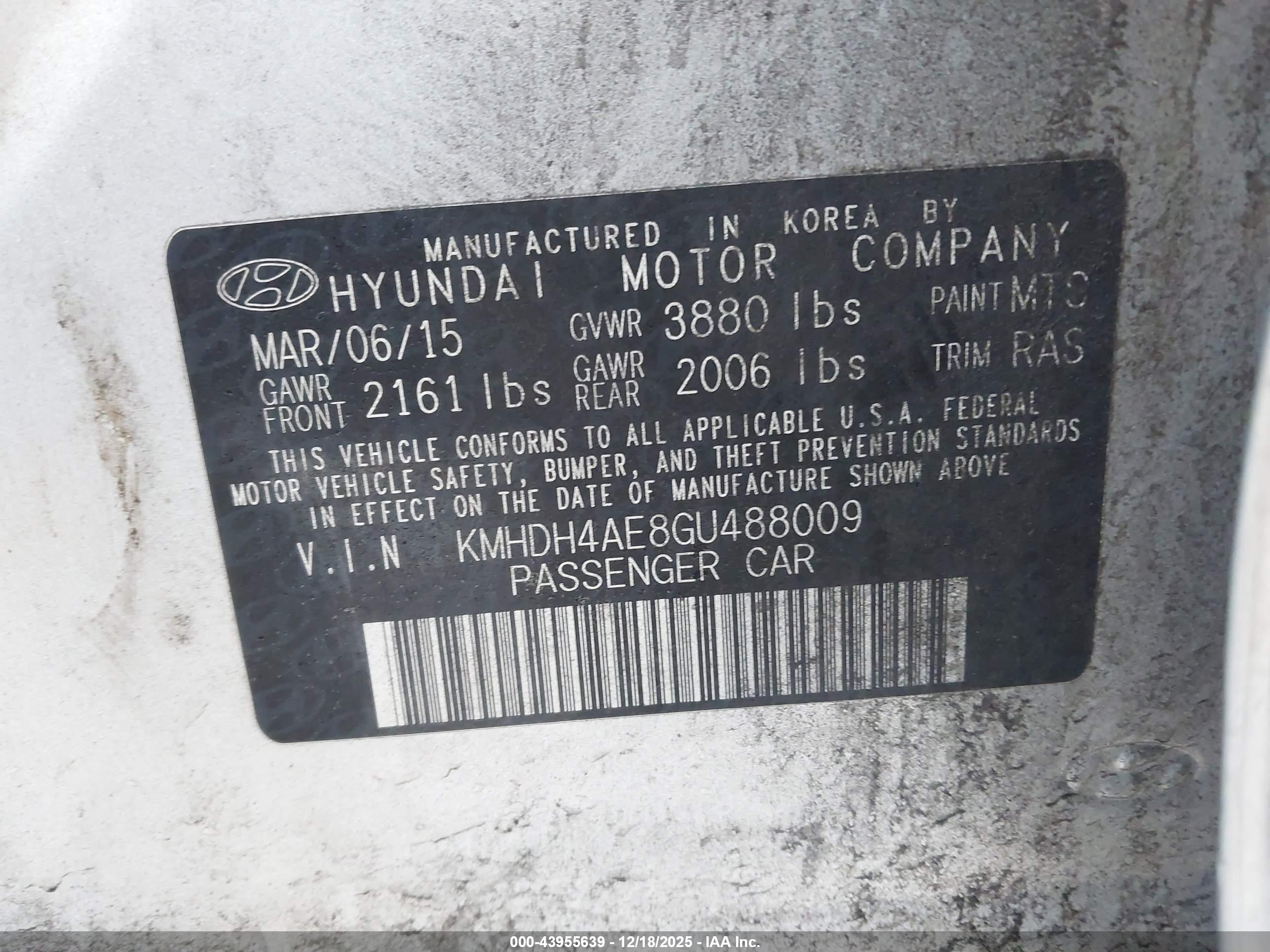 HYUNDAI ELANTRA image 9