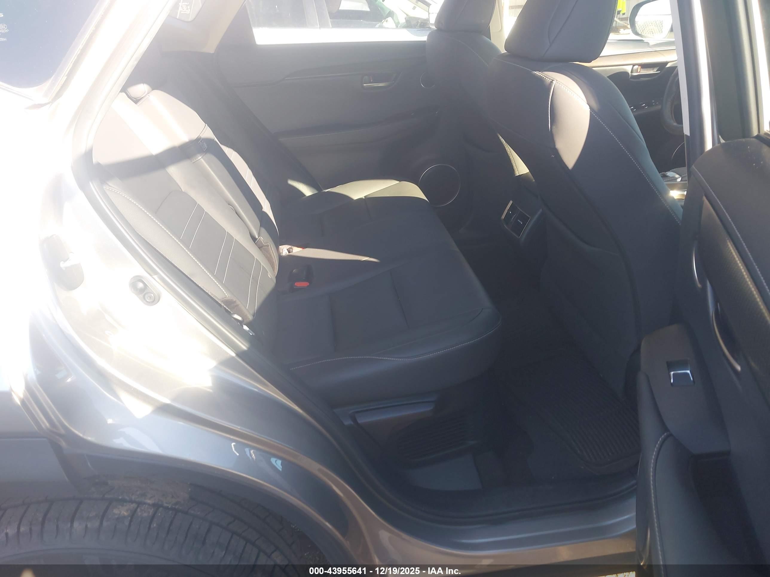 LEXUS NX image 8