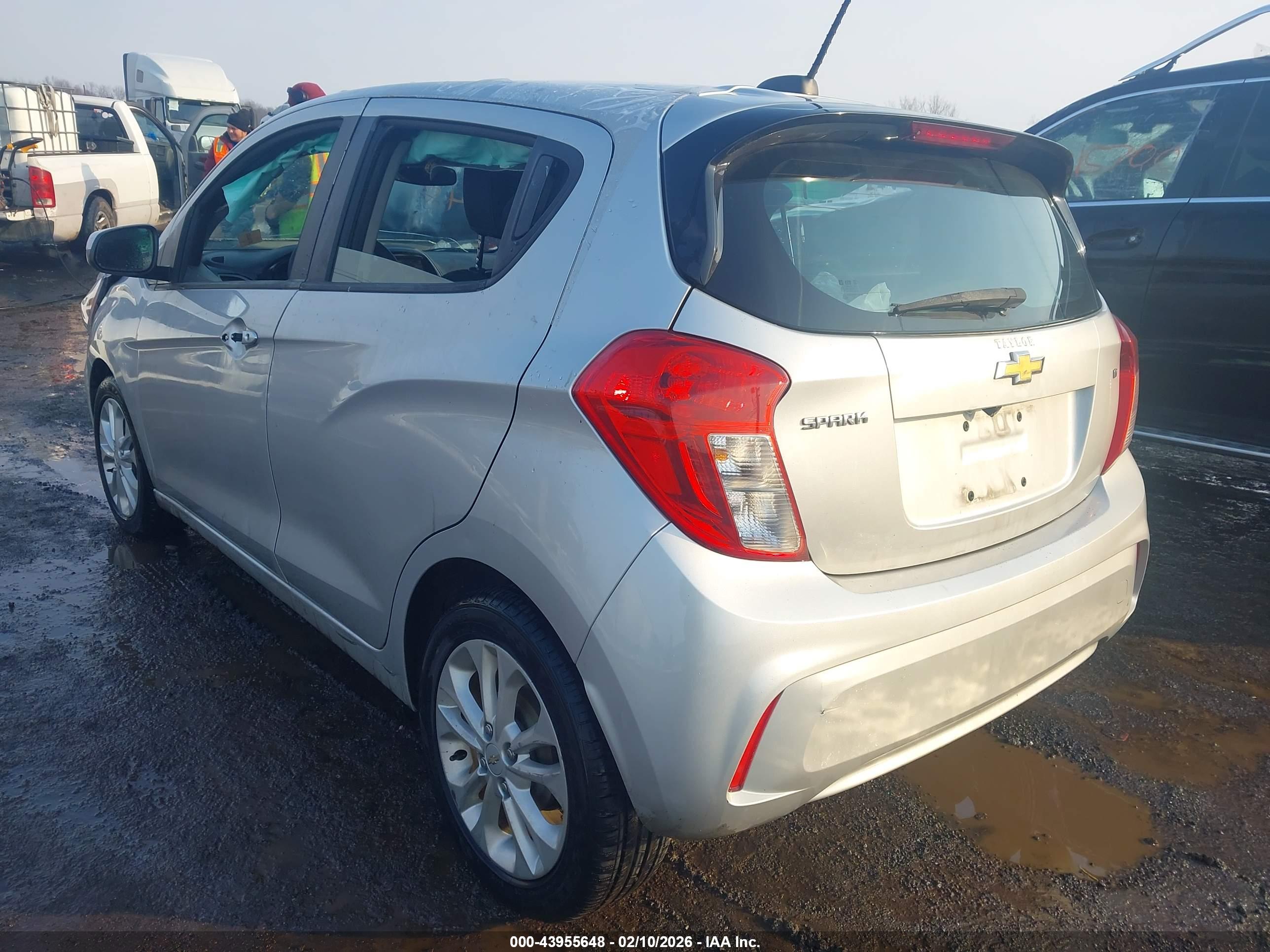CHEVROLET SPARK image 3