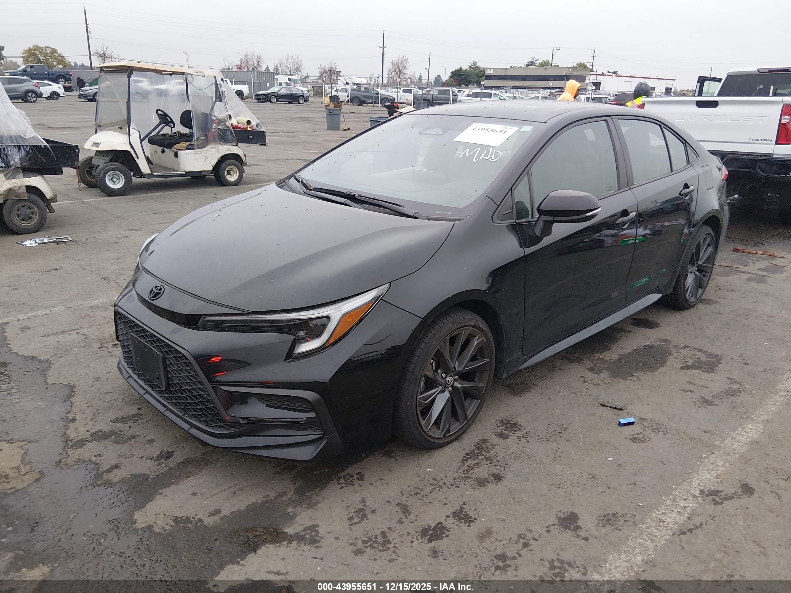 TOYOTA COROLLA image 2
