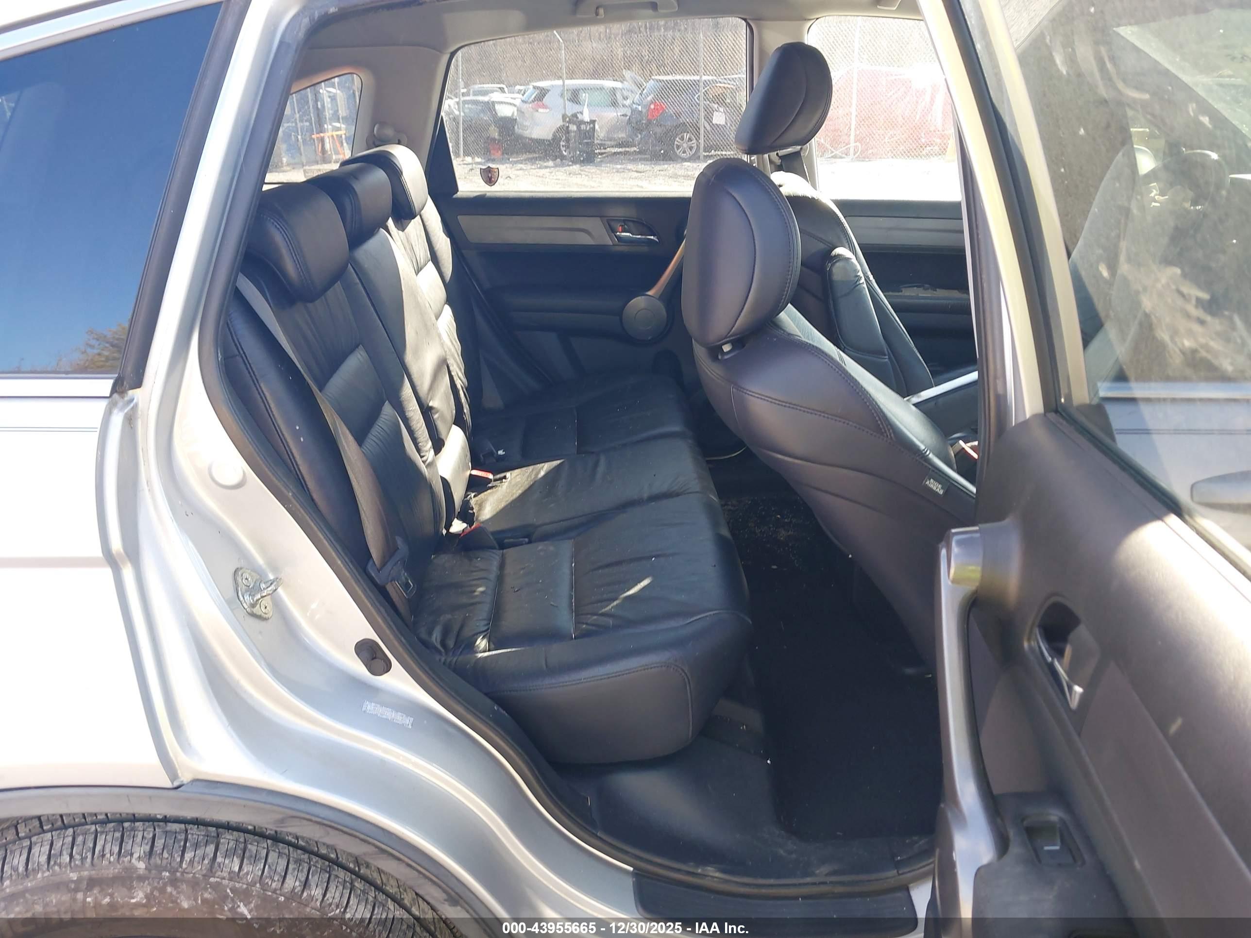 HONDA CR-V image 8