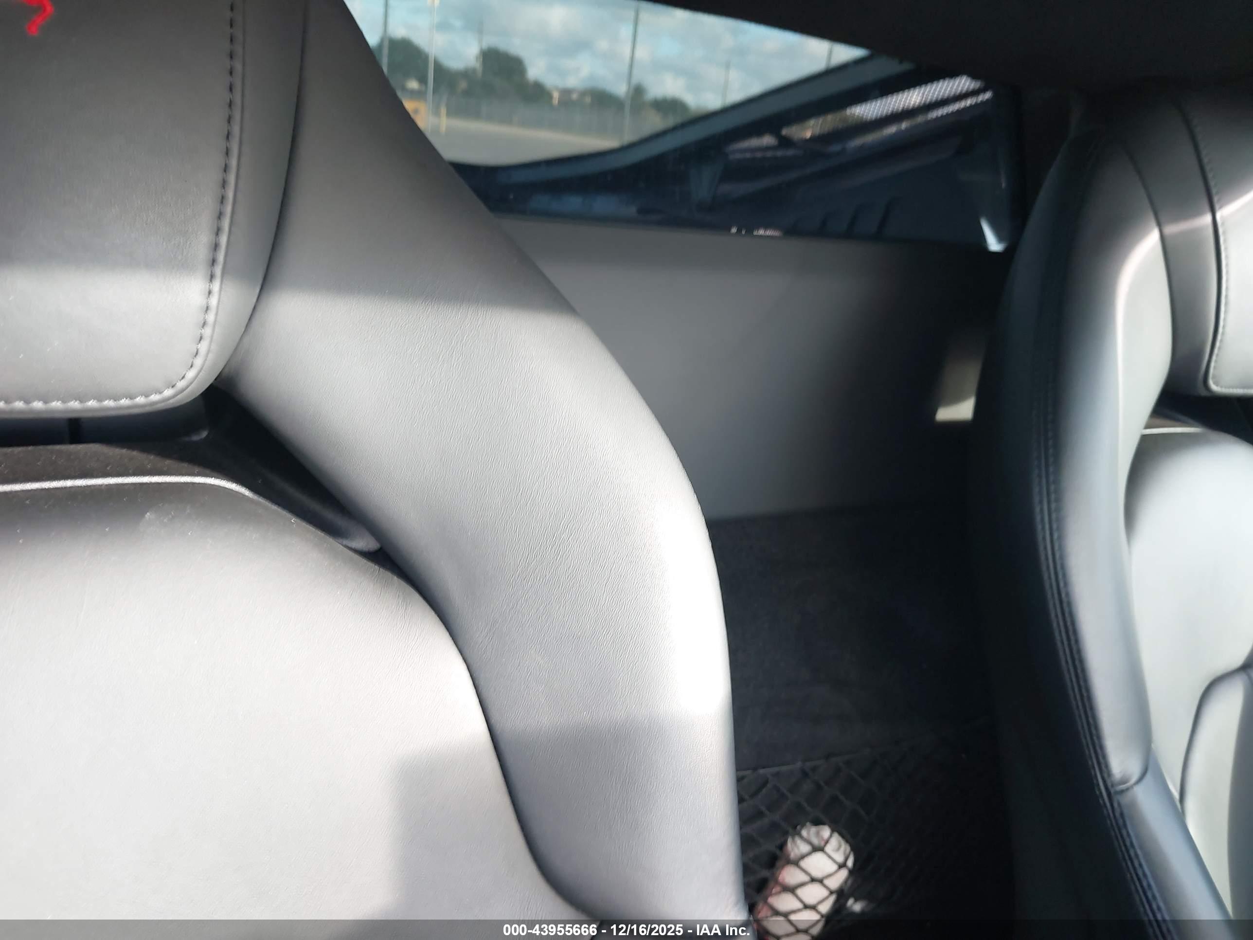 FERRARI 488 image 8