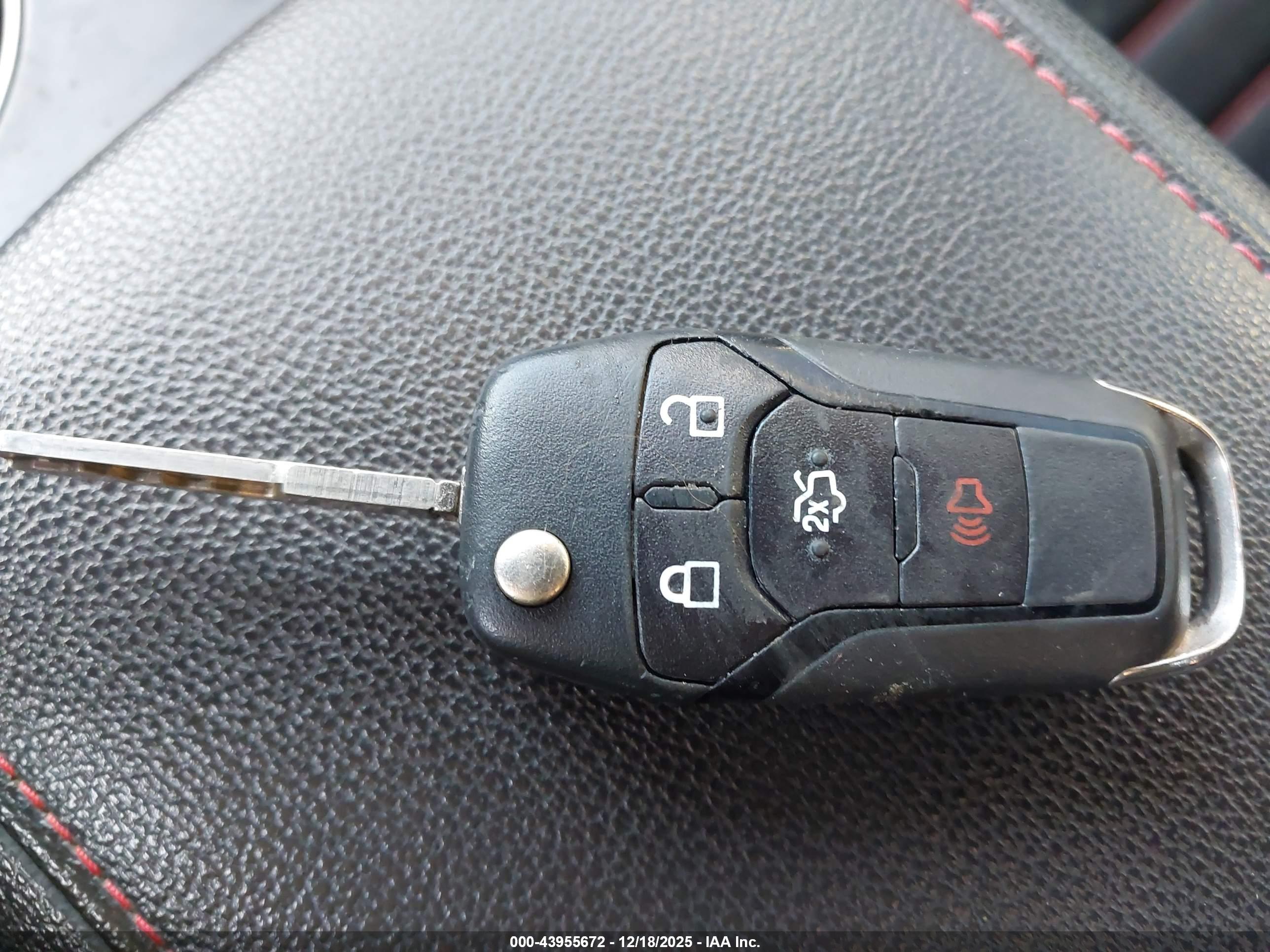 FORD FUSION image 11
